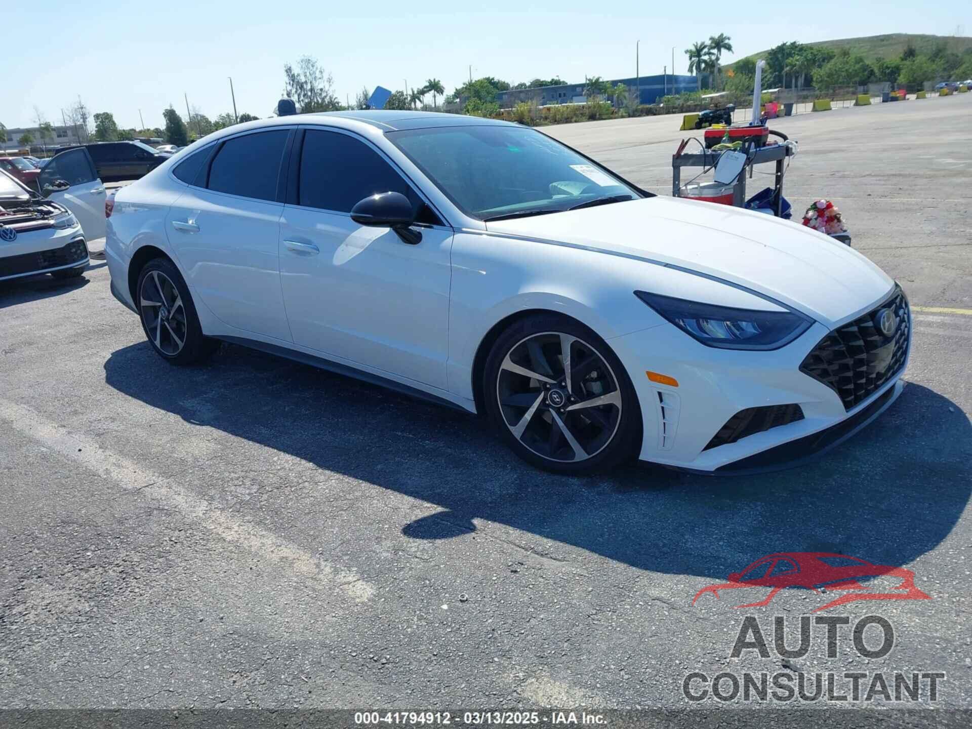 HYUNDAI SONATA 2023 - KMHL44J26PA248794