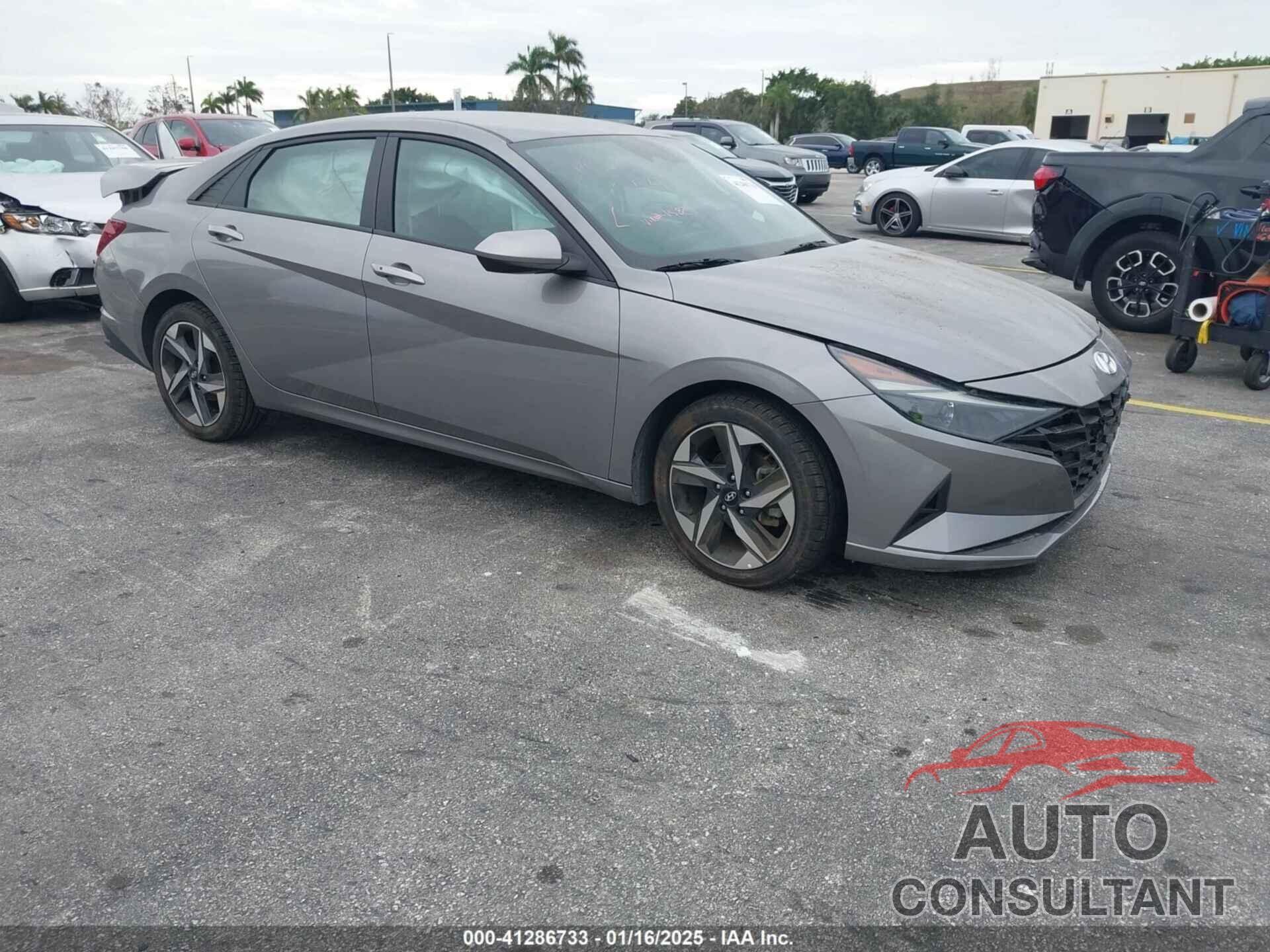 HYUNDAI ELANTRA 2023 - KMHLS4AG5PU551582