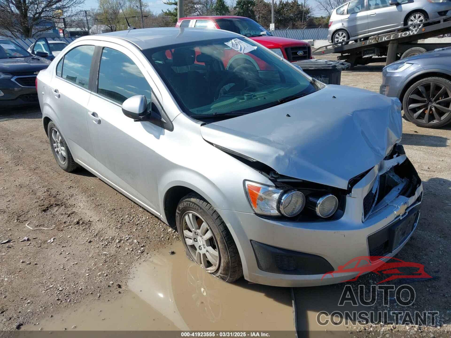 CHEVROLET SONIC 2014 - 1G1JC5SH4E4152805