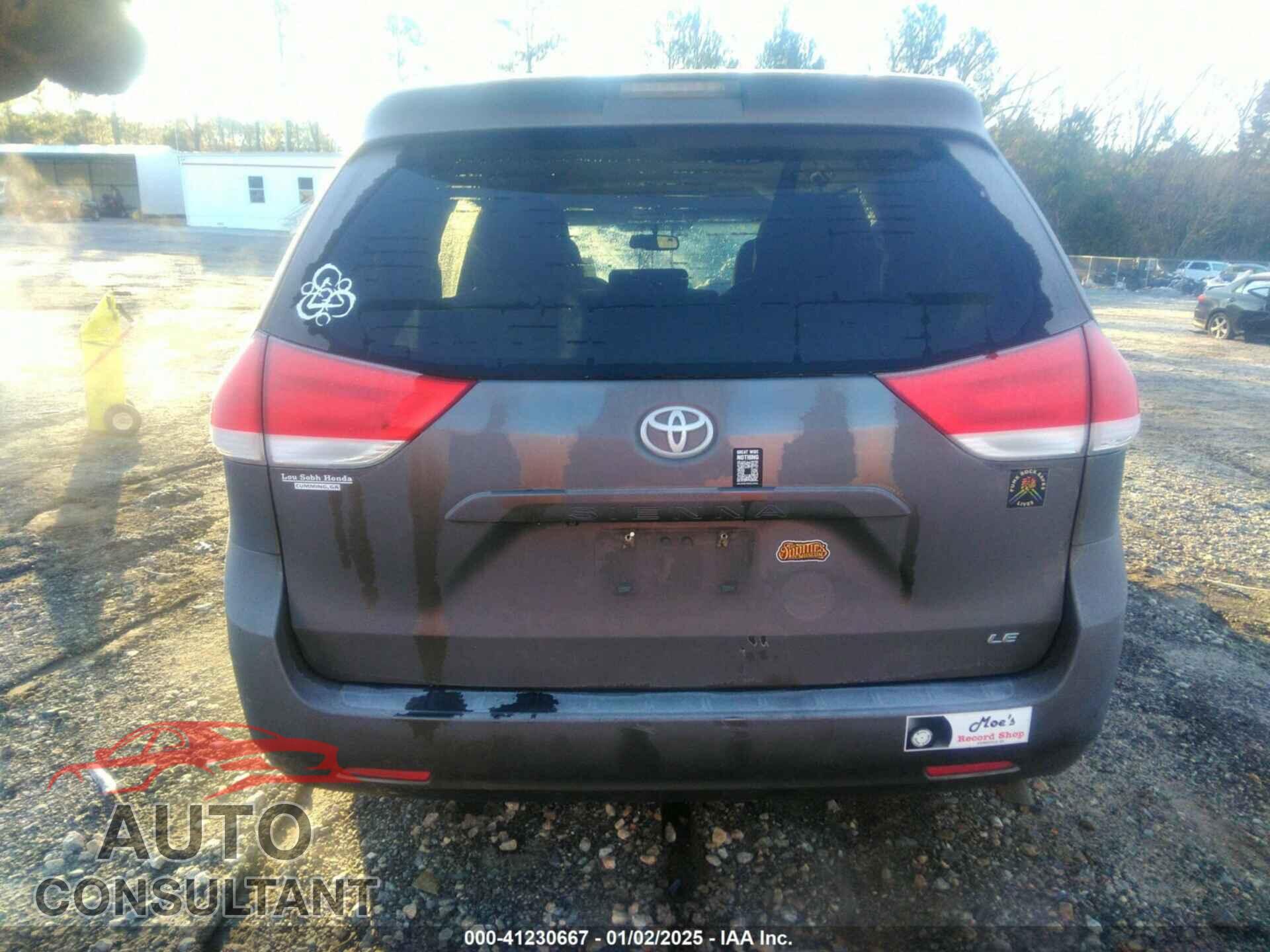 TOYOTA SIENNA 2013 - 5TDKK3DC8DS399588
