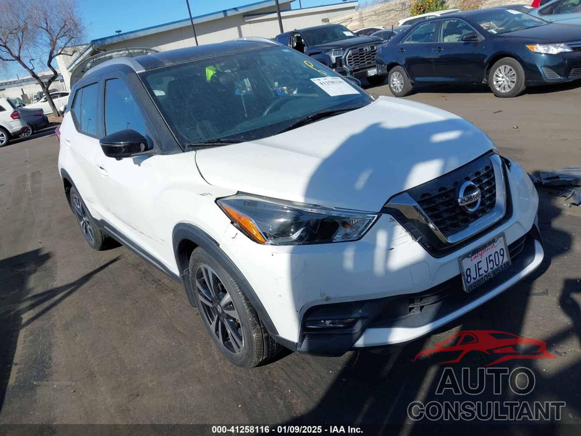 NISSAN KICKS 2018 - 3N1CP5CU6JL527391