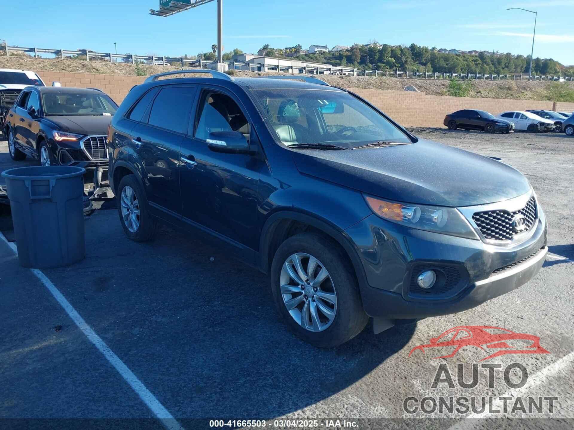 KIA SORENTO 2011 - 5XYKU4A28BG028002