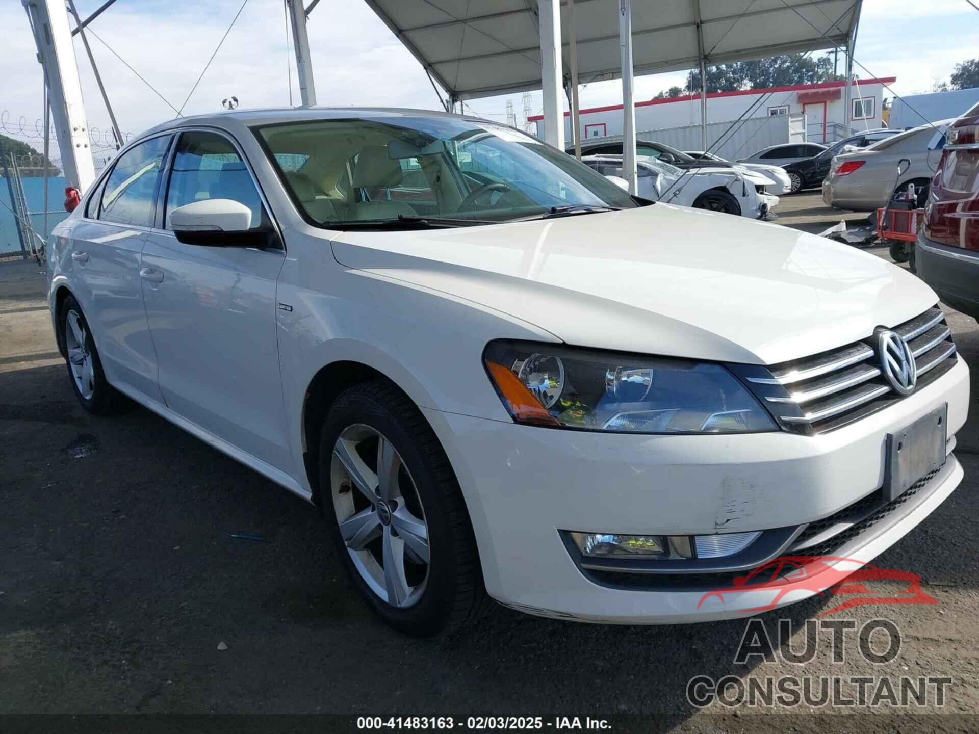 VOLKSWAGEN PASSAT 2015 - 1VWAT7A30FC111097