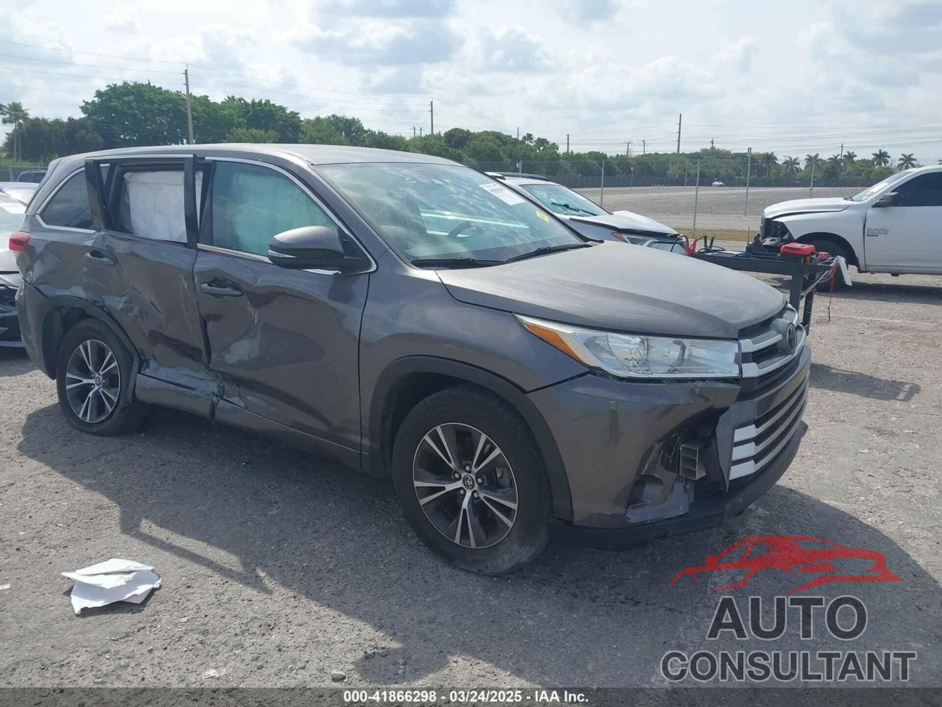TOYOTA HIGHLANDER 2017 - 5TDZARFH4HS031816