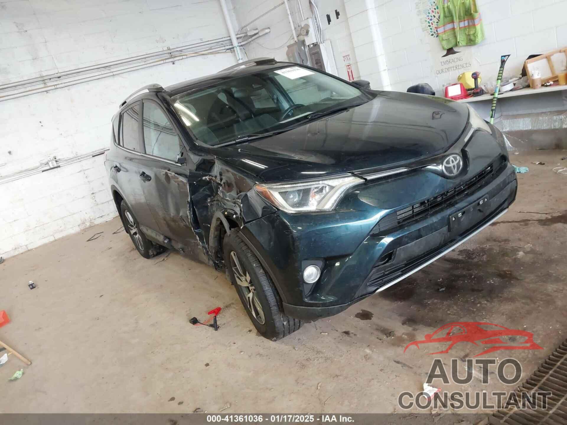 TOYOTA RAV4 2017 - 2T3RFREV8HW564825