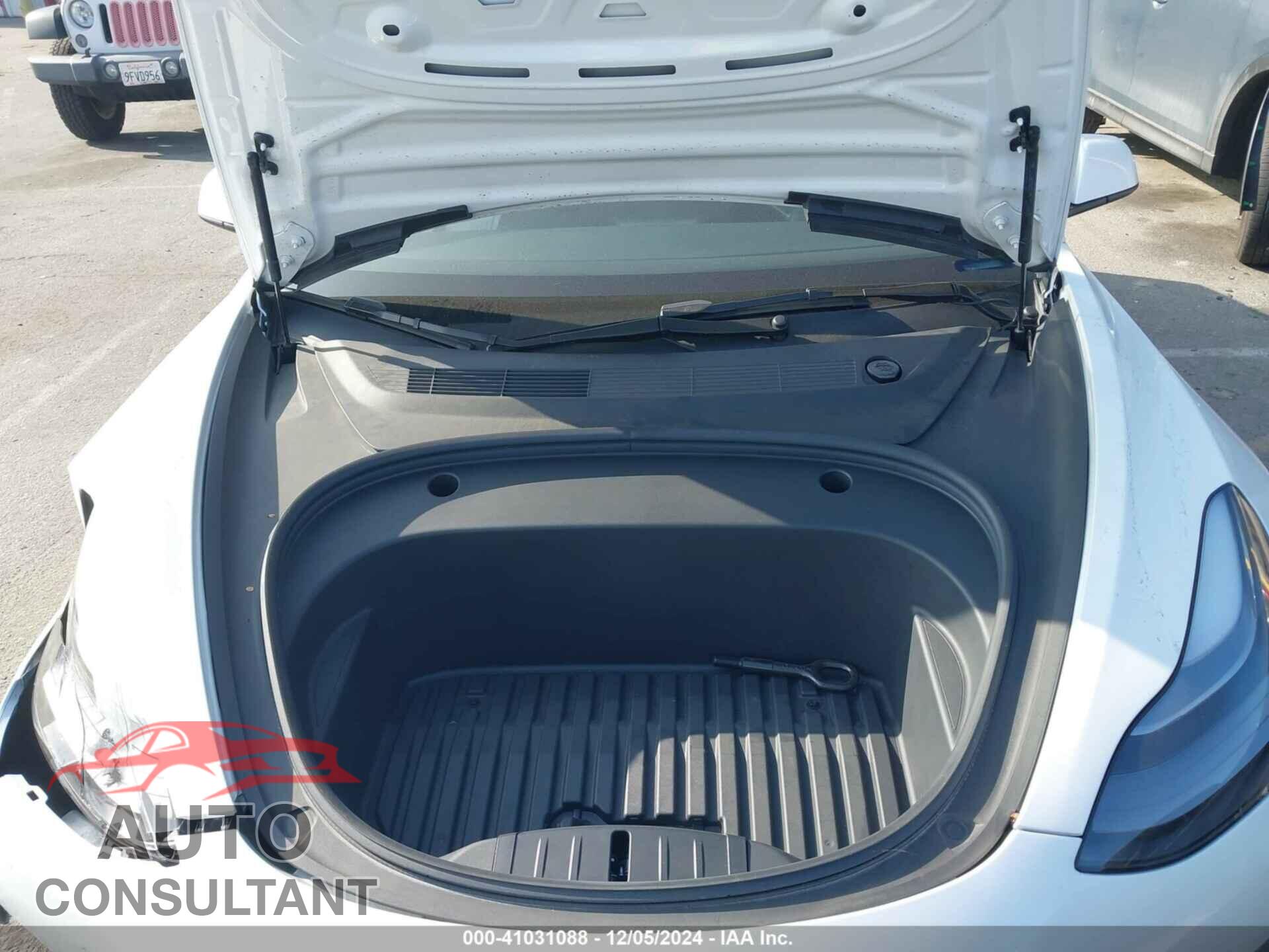 TESLA MODEL 3 2023 - 5YJ3E1EA3PF565747