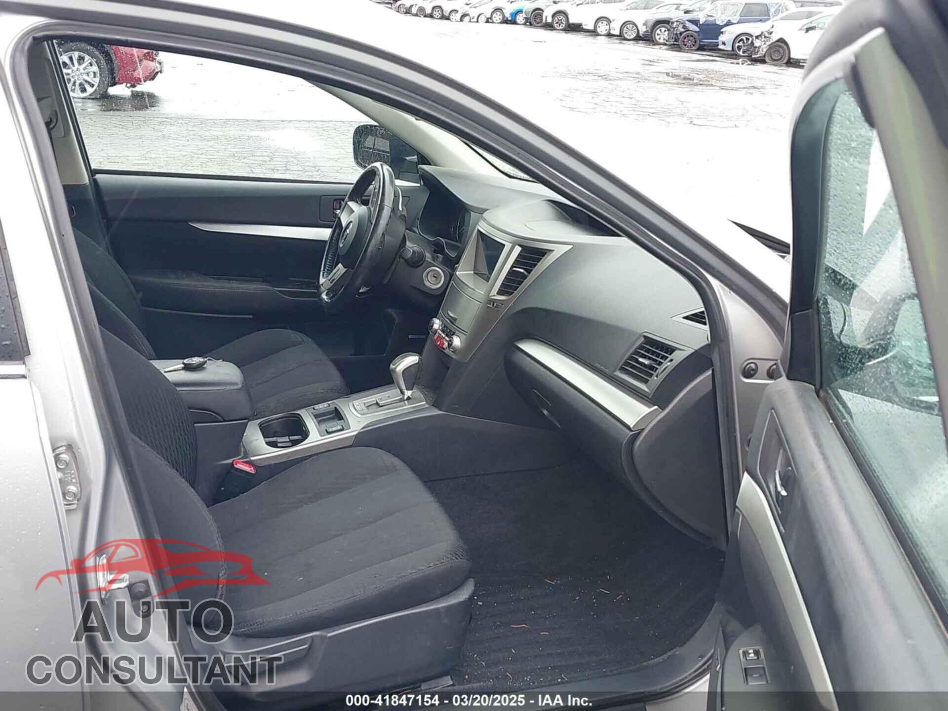 SUBARU OUTBACK 2011 - 4S4BRBFC4B3328451