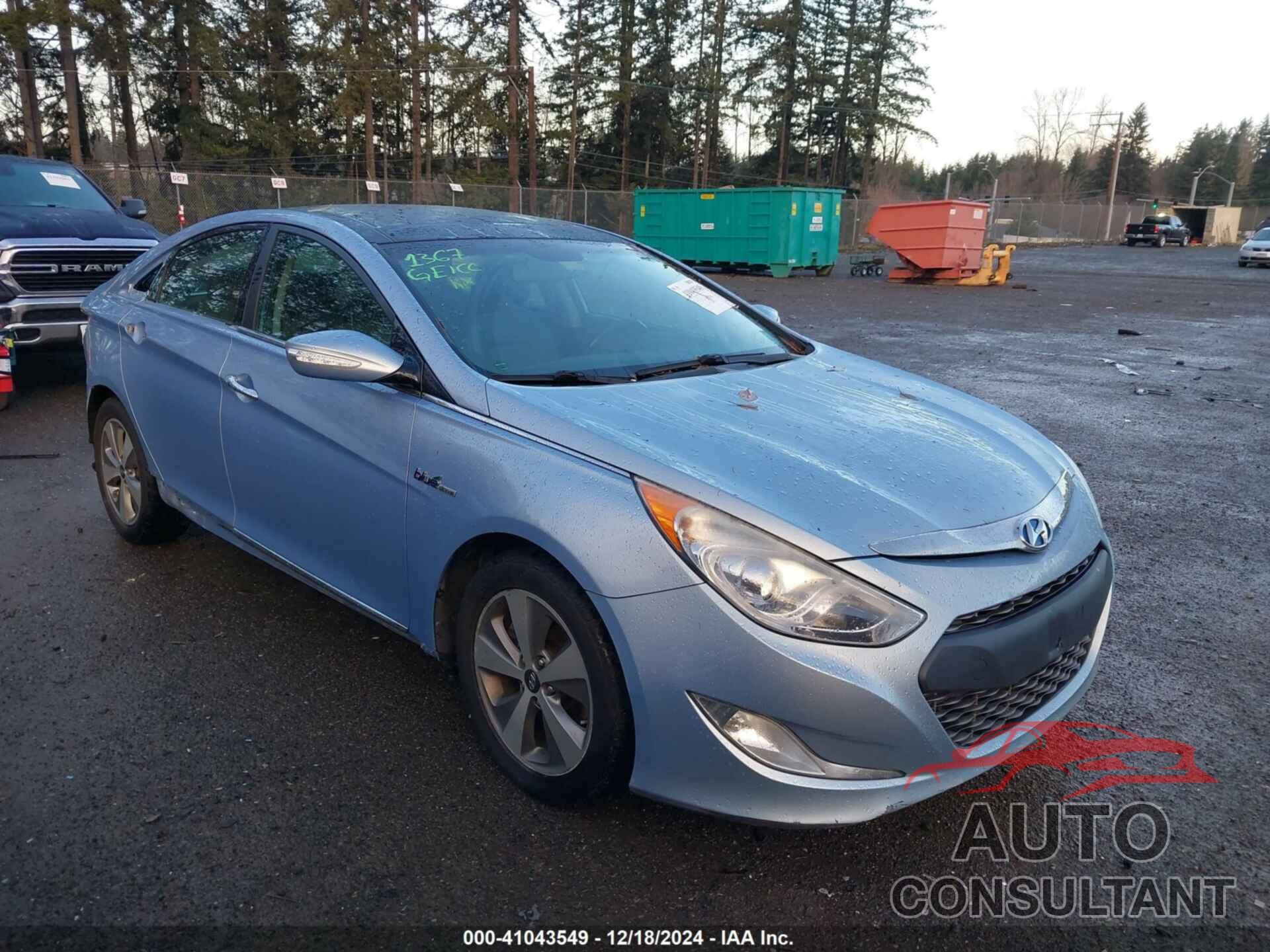 HYUNDAI SONATA HYBRID 2012 - KMHEC4A45CA044852