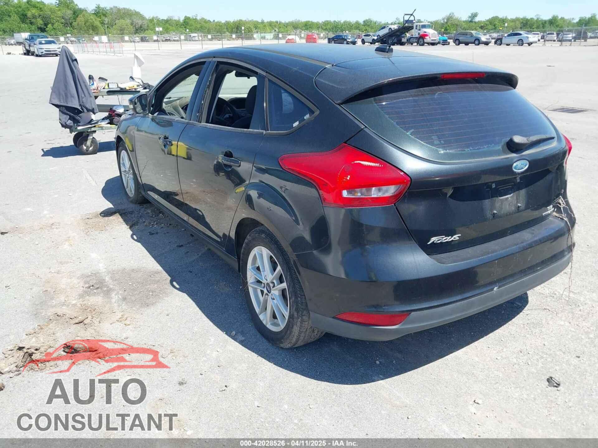 FORD FOCUS 2015 - 1FADP3K25FL223726