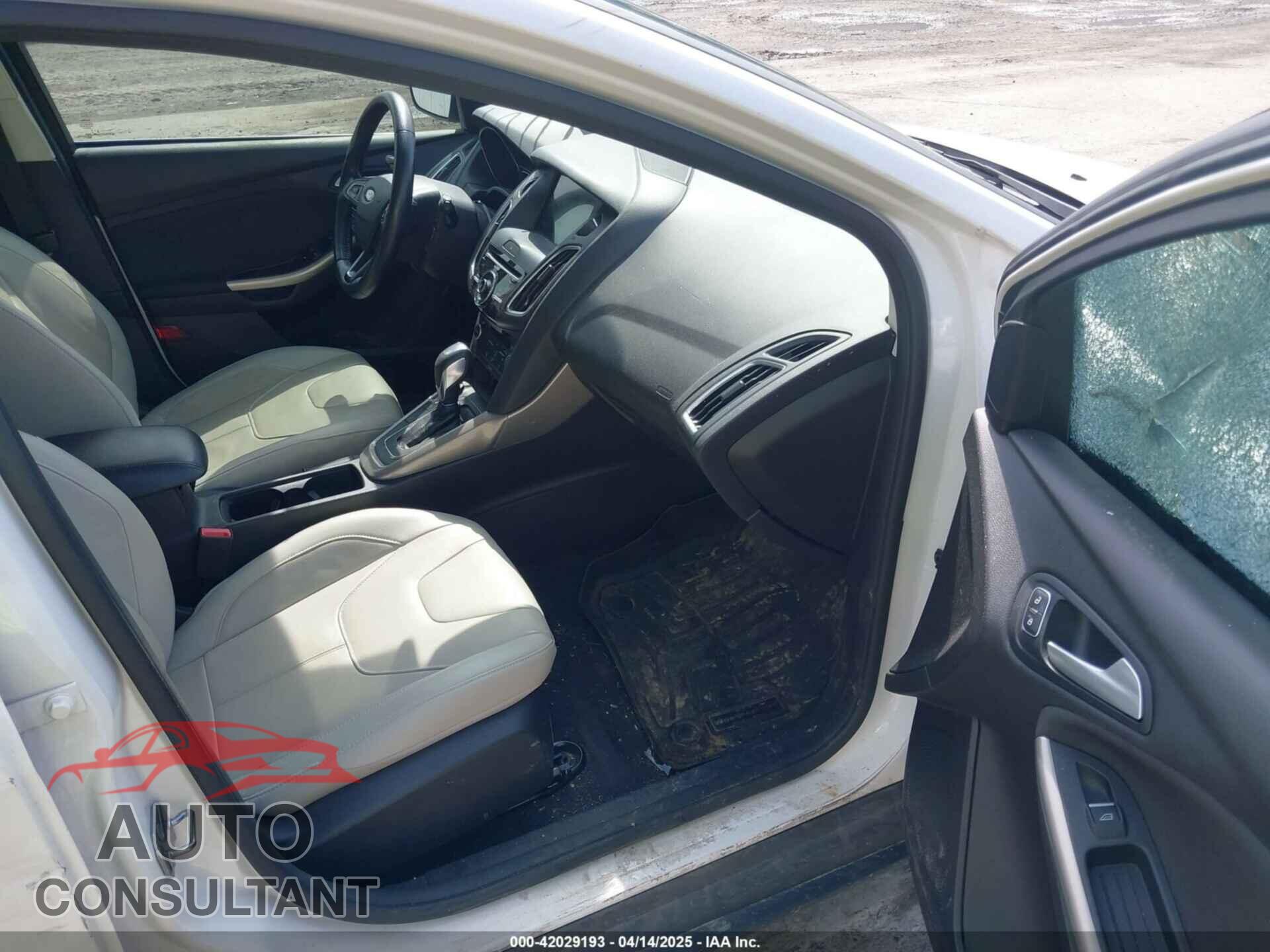 FORD FOCUS 2017 - 1FADP3N24HL331009