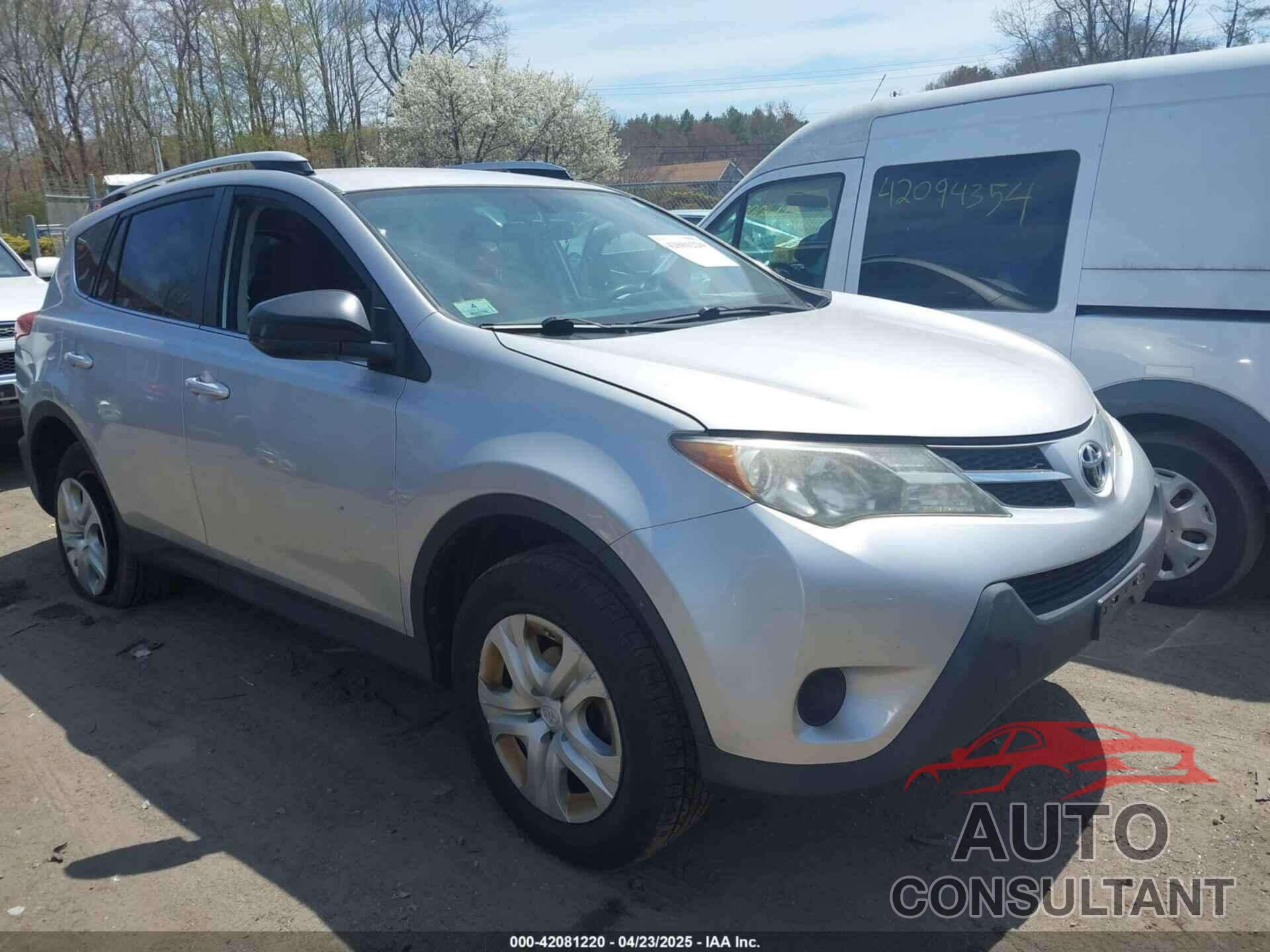 TOYOTA RAV4 2015 - JTMBFREV6FJ042739