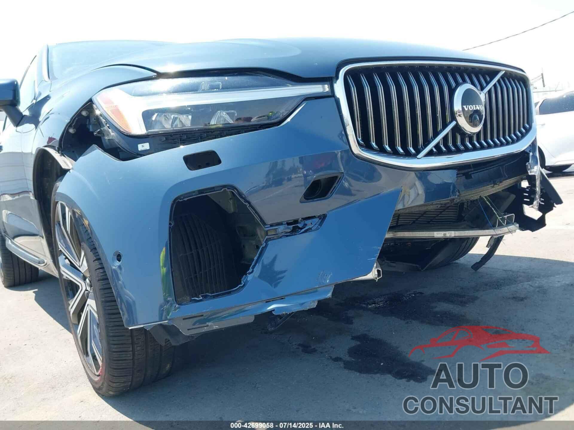 VOLVO XC60 2023 - YV4L12DA8P1226720