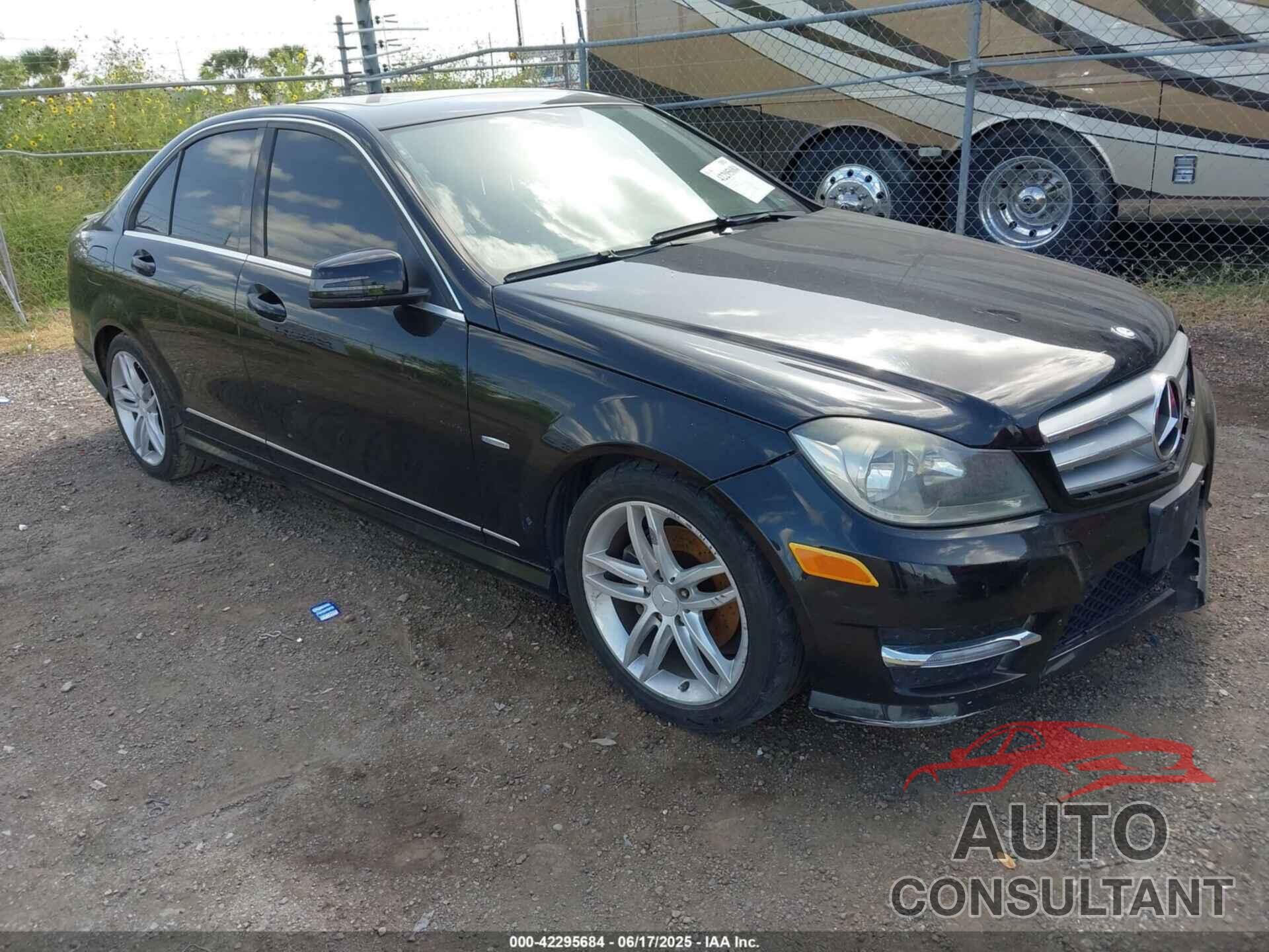 MERCEDES-BENZ C 250 2012 - WDDGF4HB6CR214135