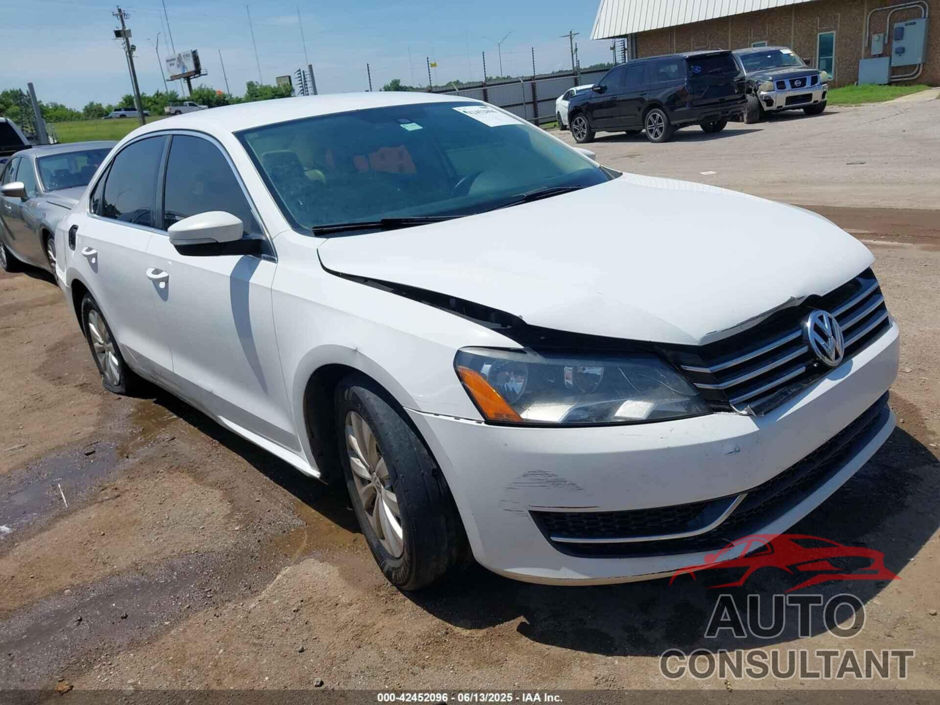 VOLKSWAGEN PASSAT 2013 - 1VWBP7A32DC007863