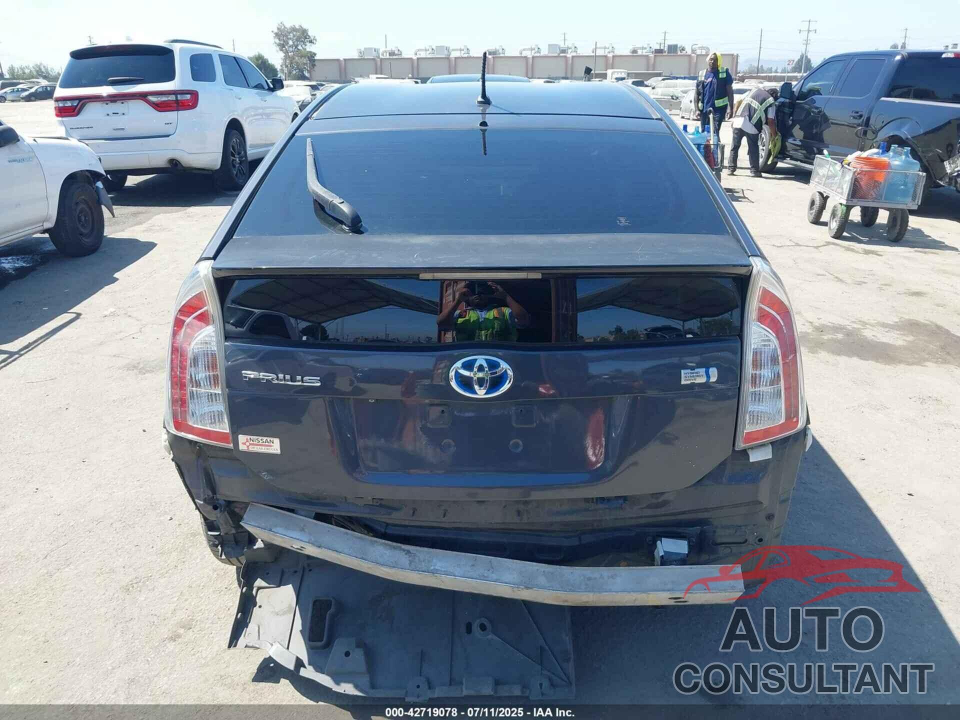 TOYOTA PRIUS 2015 - JTDKN3DU2F0424782