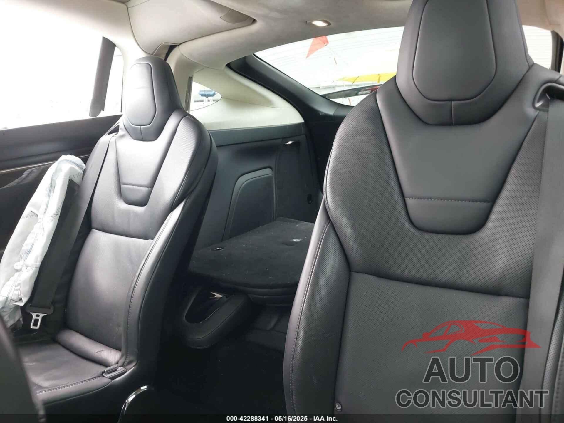 TESLA MODEL X 2016 - 5YJXCBE25GF021479