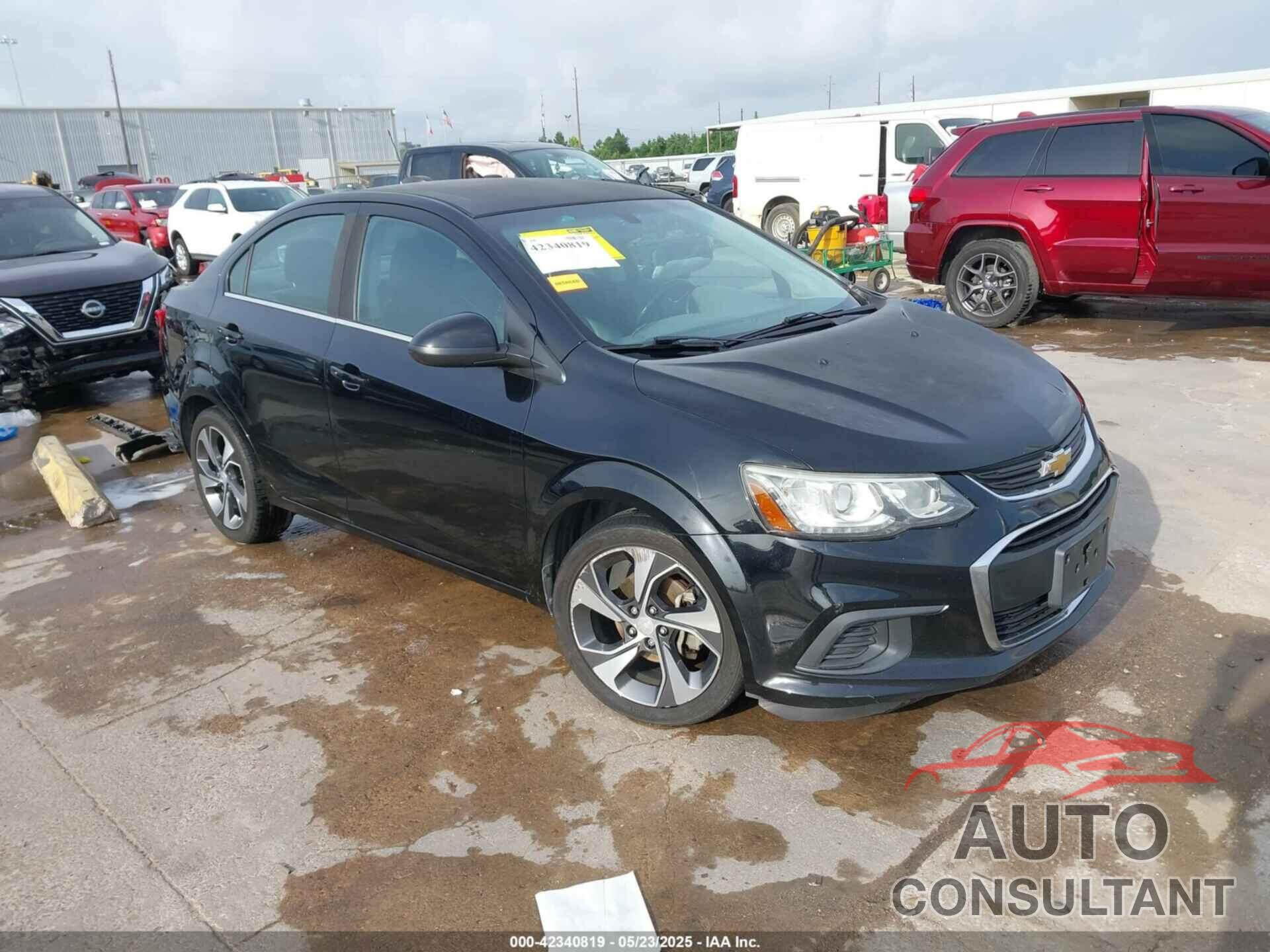 CHEVROLET SONIC 2017 - 1G1JF5SB6H4125600