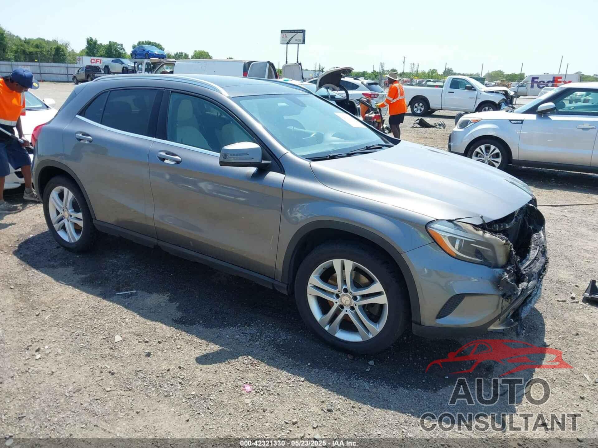 MERCEDES-BENZ GLA 250 2015 - WDCTG4GB8FJ072746