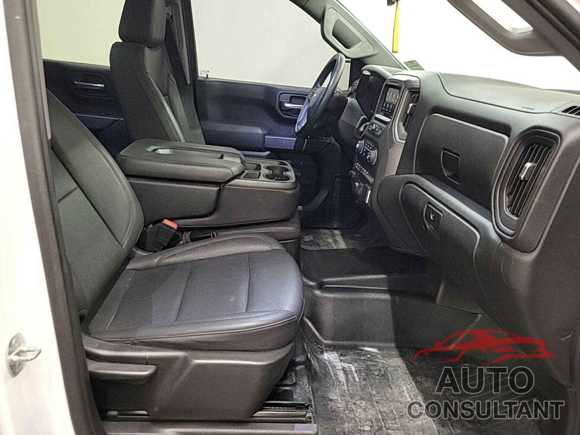 CHEVROLET SILVERADO 2023 - 1GCPDAEK2PZ216263