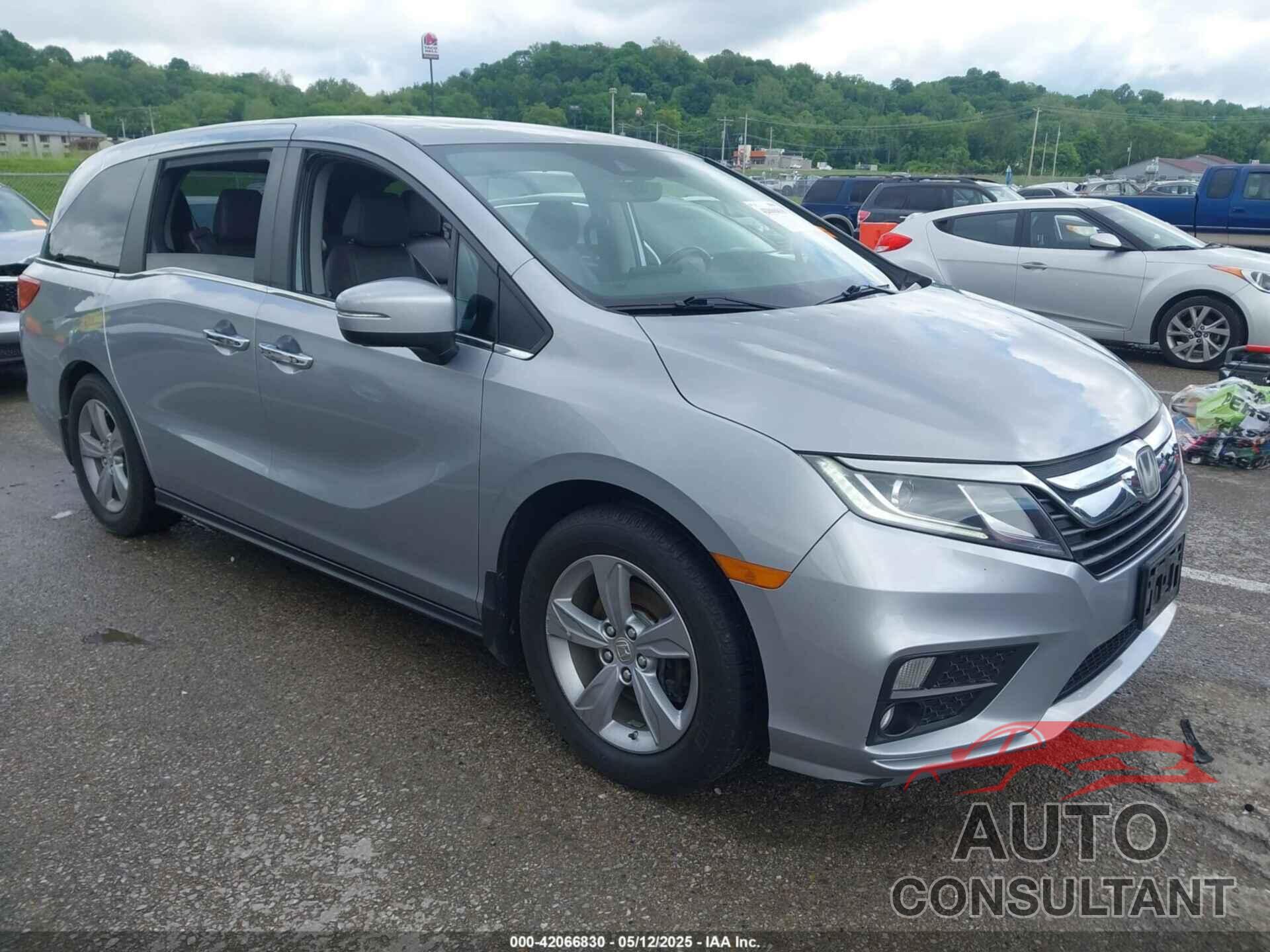 HONDA ODYSSEY 2018 - 5FNRL6H76JB045627