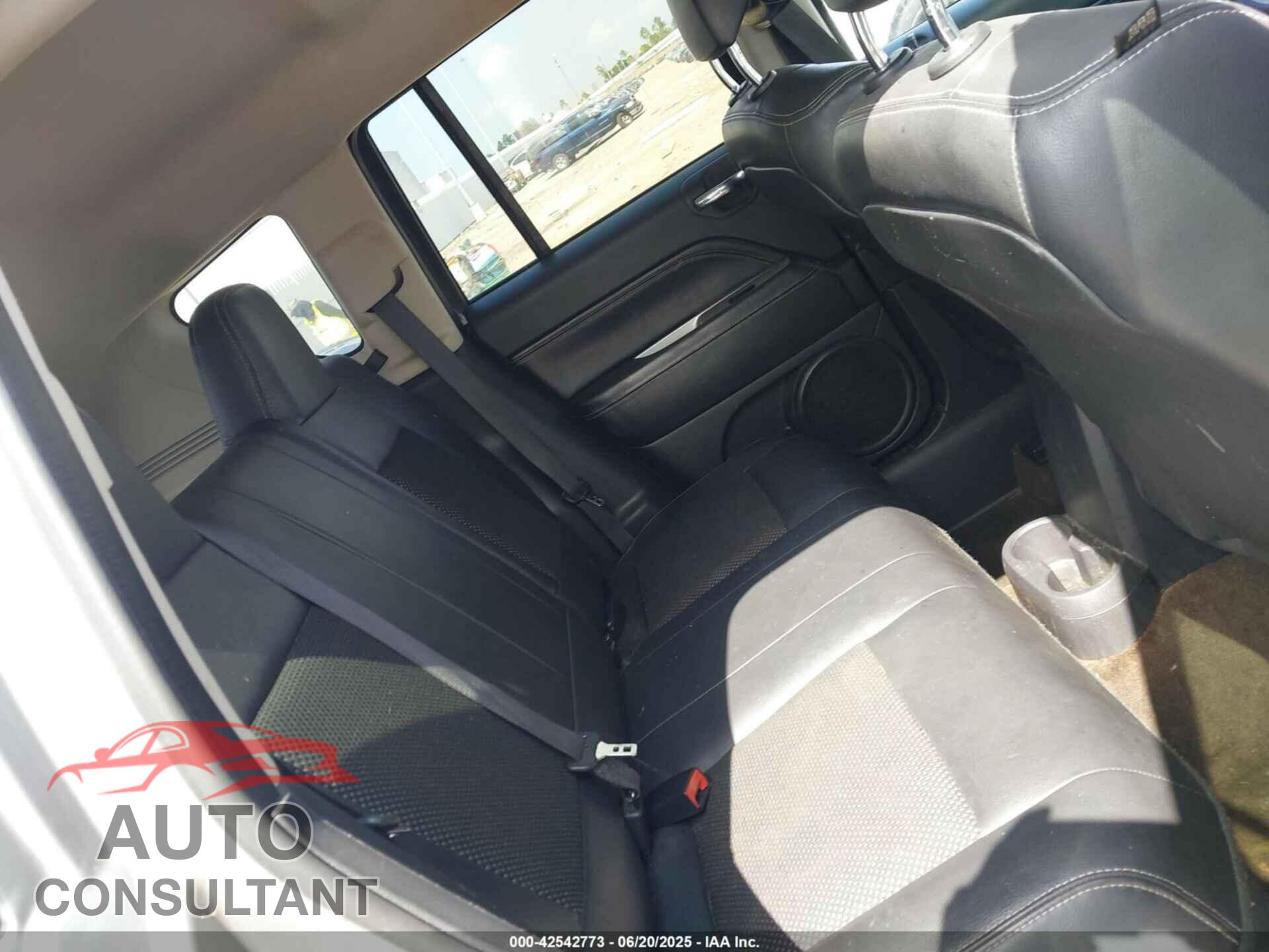 JEEP COMPASS 2016 - 1C4NJCEA1GD640811