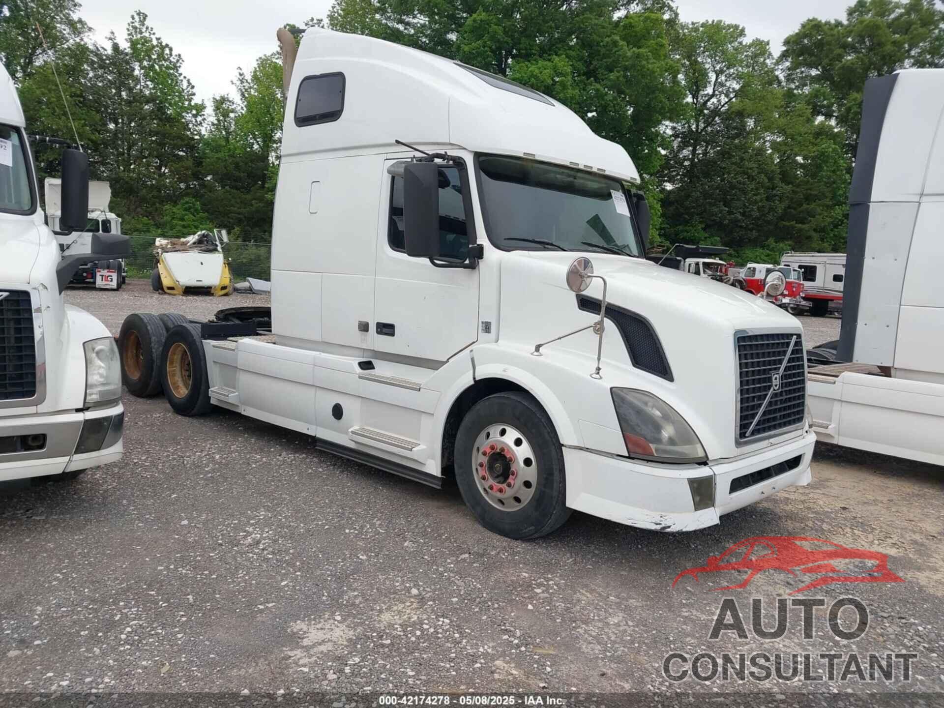 VOLVO VN 2016 - 4V4N99EH9GN965925