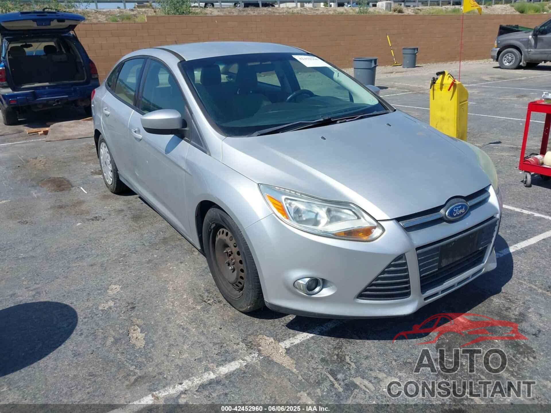 FORD FOCUS 2012 - 1FAHP3F20CL155455