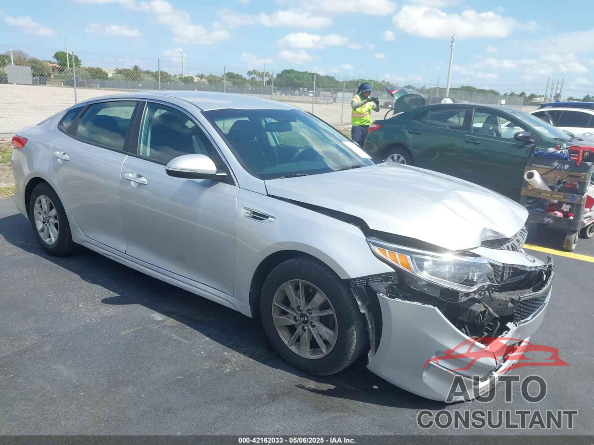 KIA OPTIMA 2017 - 5XXGT4L30HG149232