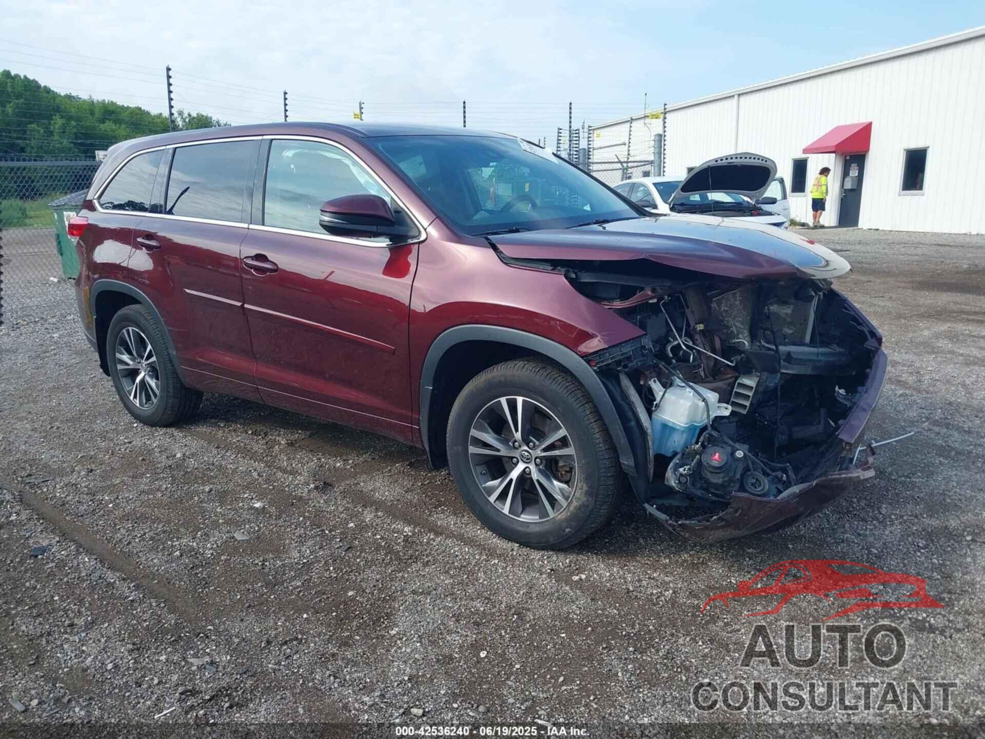 TOYOTA HIGHLANDER 2018 - 5TDBZRFH8JS892948