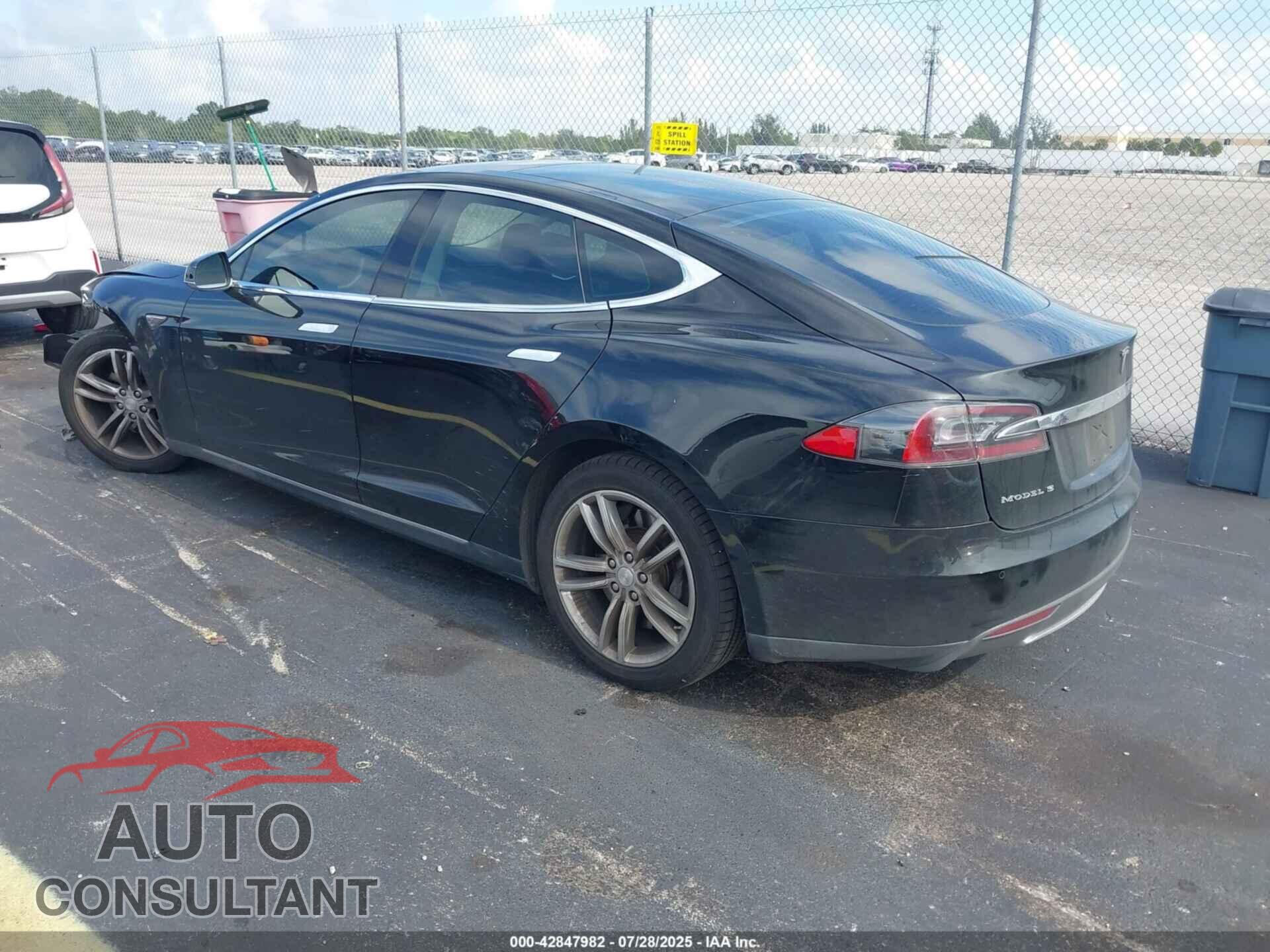 TESLA MODEL S 2013 - 5YJSA1CG3DFP25958