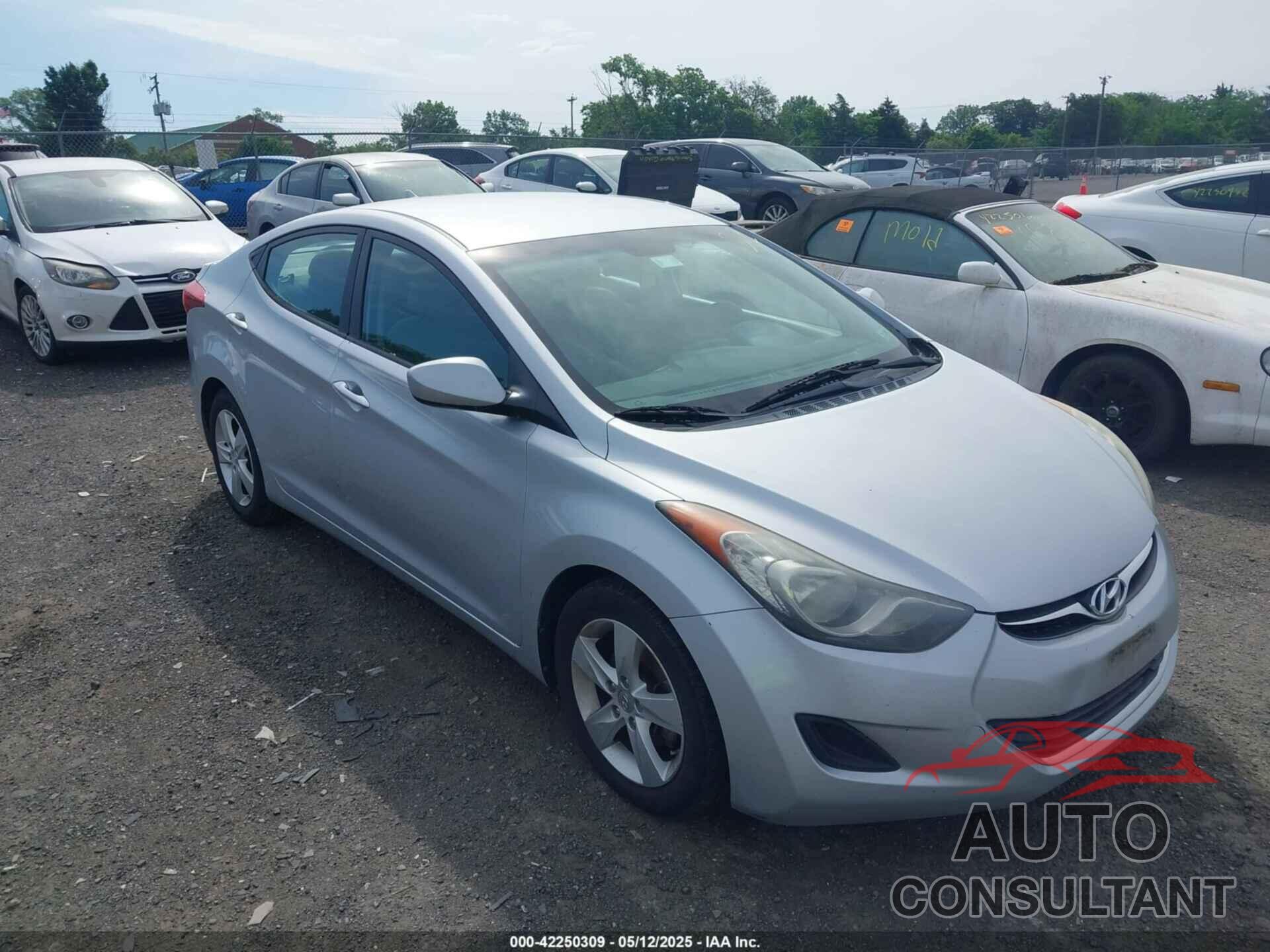 HYUNDAI ELANTRA 2013 - 5NPDH4AE6DH350771