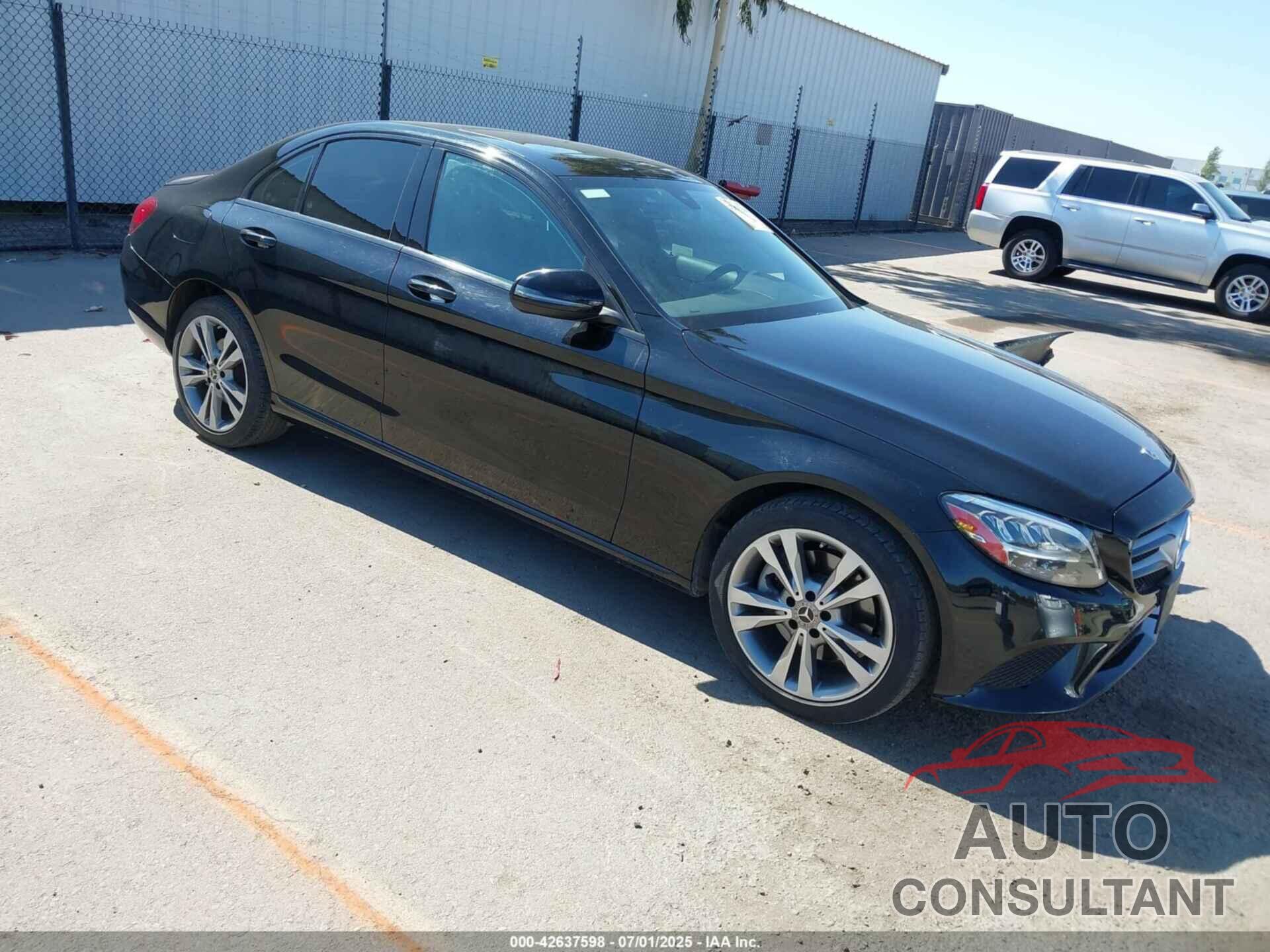 MERCEDES-BENZ C 300 2019 - 55SWF8EB3KU314469