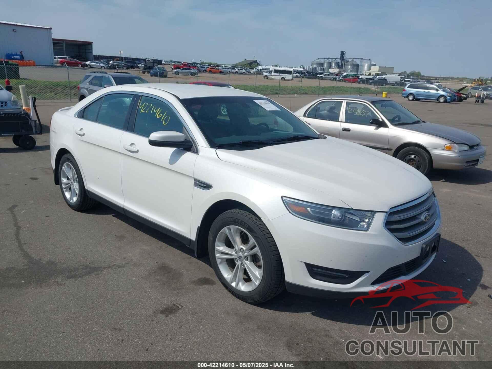 FORD TAURUS 2015 - 1FAHP2E80FG177856