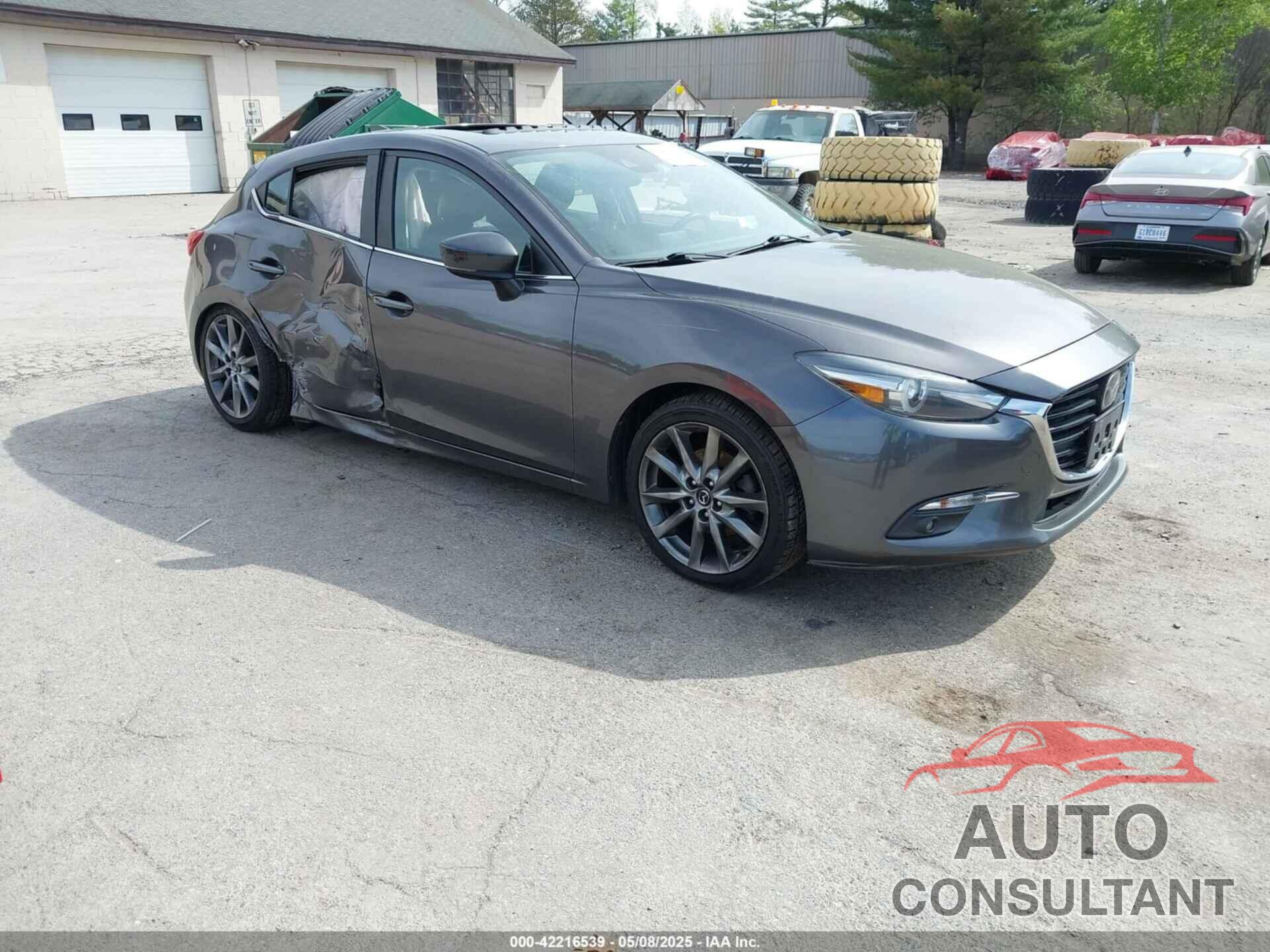 MAZDA MAZDA3 2018 - 3MZBN1M39JM192552