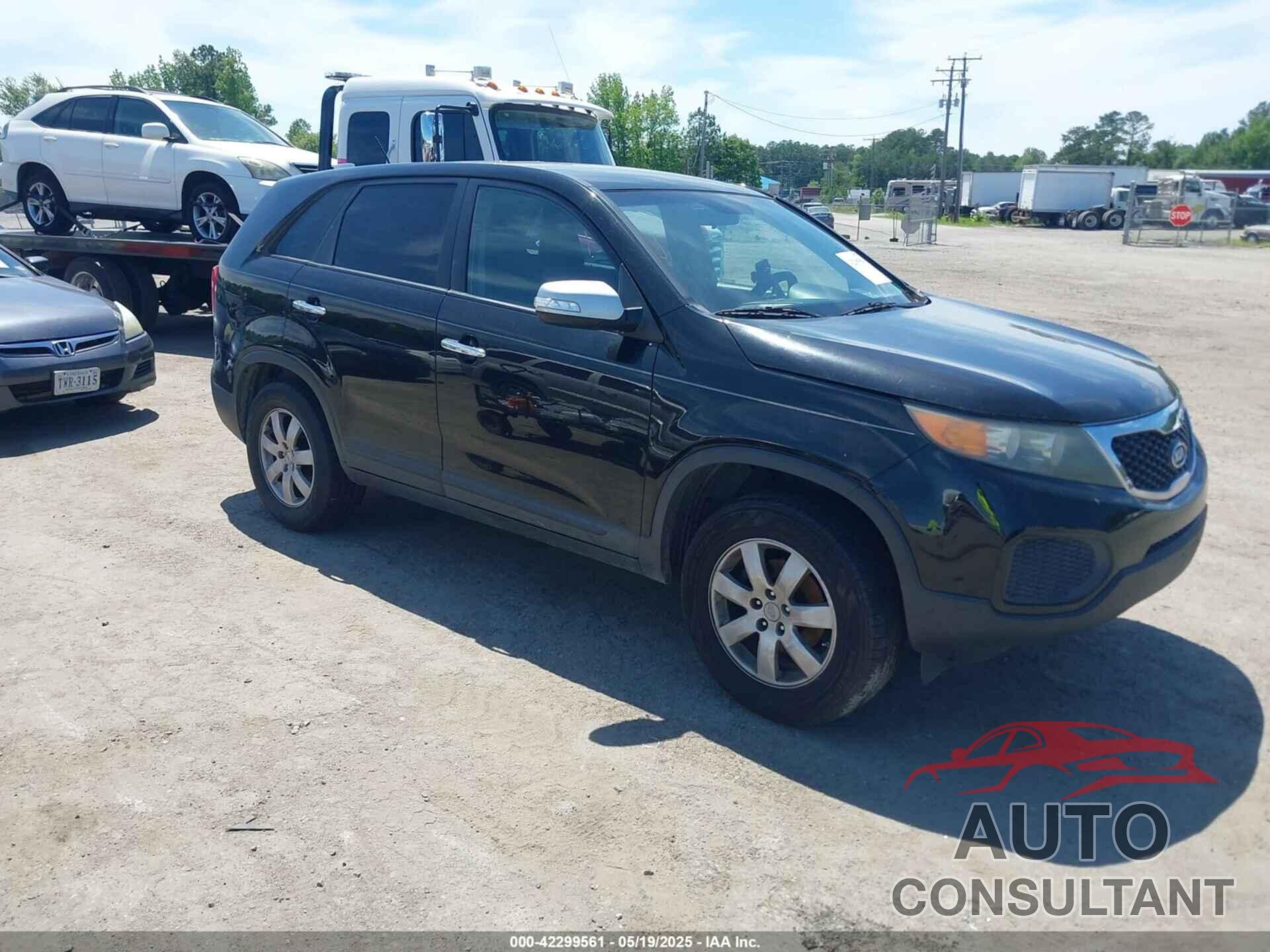 KIA SORENTO 2011 - 5XYKT3A11BG120590