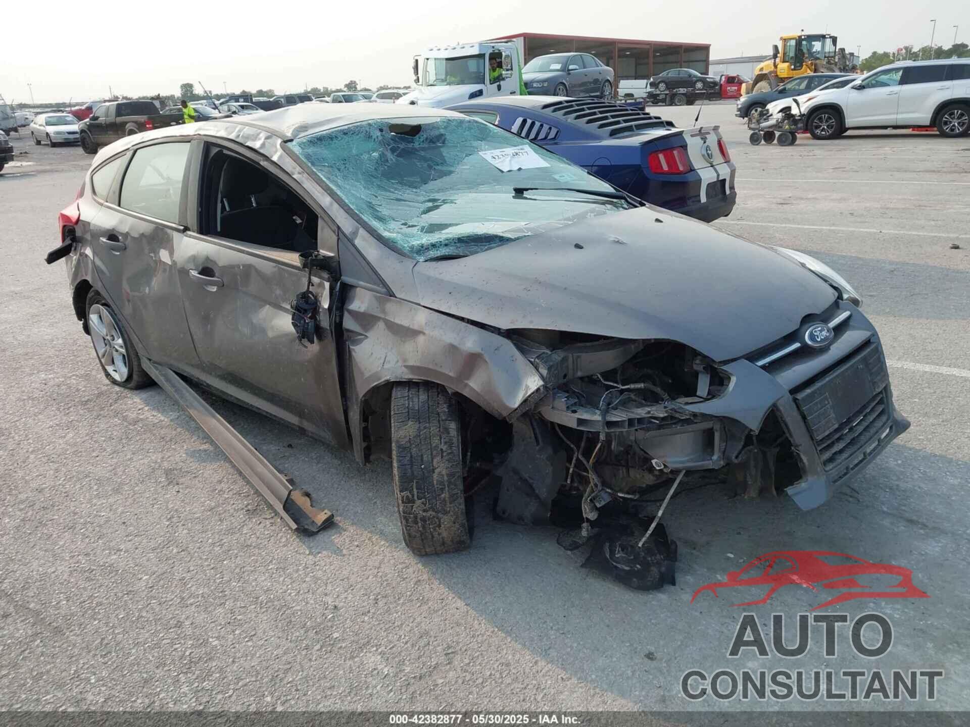 FORD FOCUS 2014 - 1FADP3K25EL259592