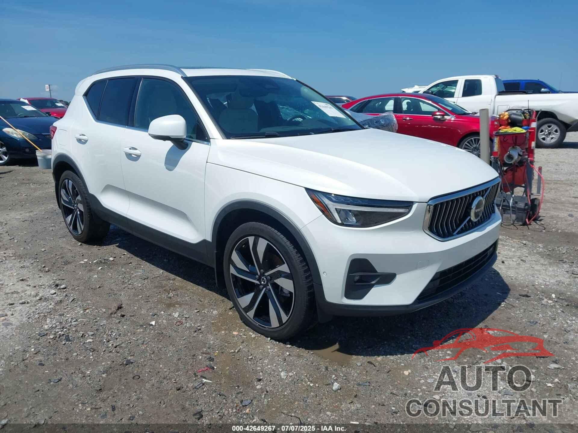 VOLVO XC40 2023 - YV4K92HN0P2910317