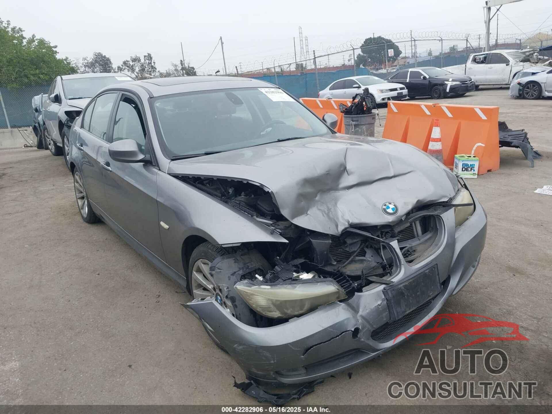BMW 328I 2011 - WBAPH5G54BNM76826