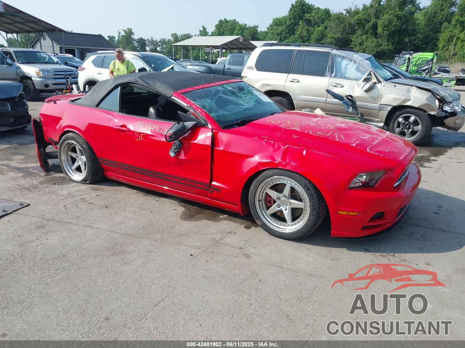 FORD MUSTANG 2014 - 1ZVBP8EM5E5311820