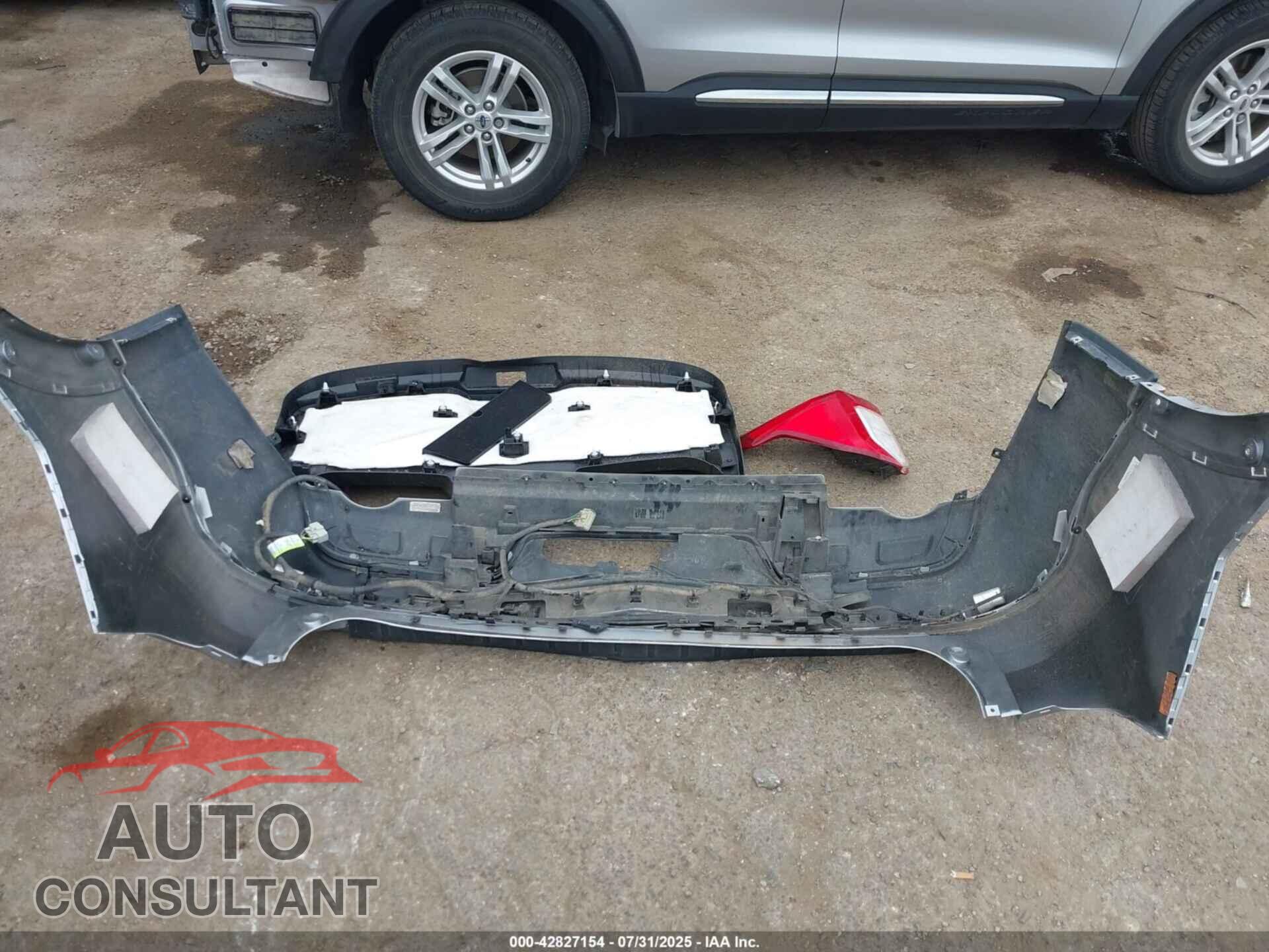 FORD EXPLORER 2023 - 1FMSK7DH6PGA31990