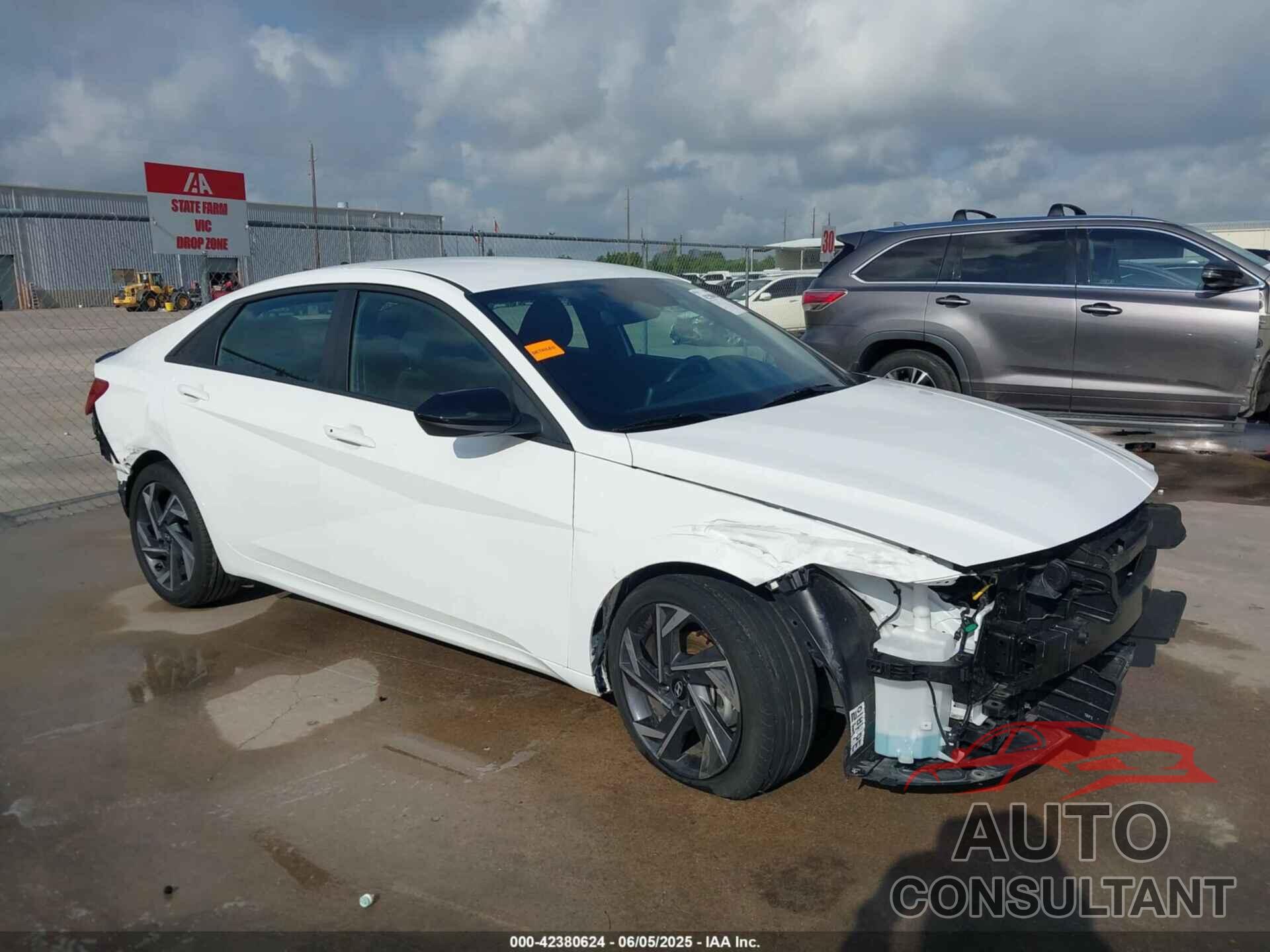 HYUNDAI ELANTRA 2025 - KMHLM4DG7SU927181