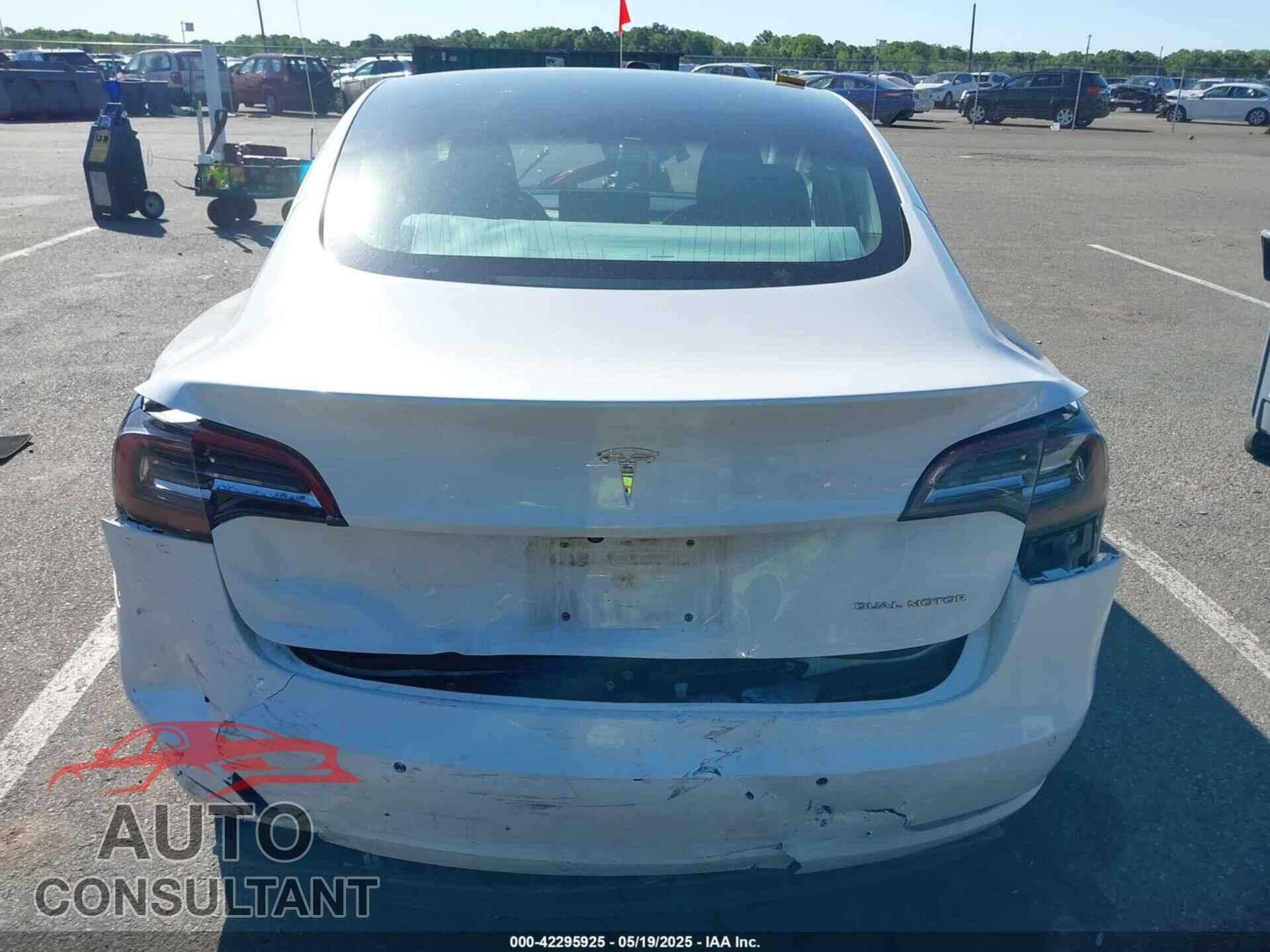TESLA MODEL 3 2018 - 5YJ3E1EB7JF108455