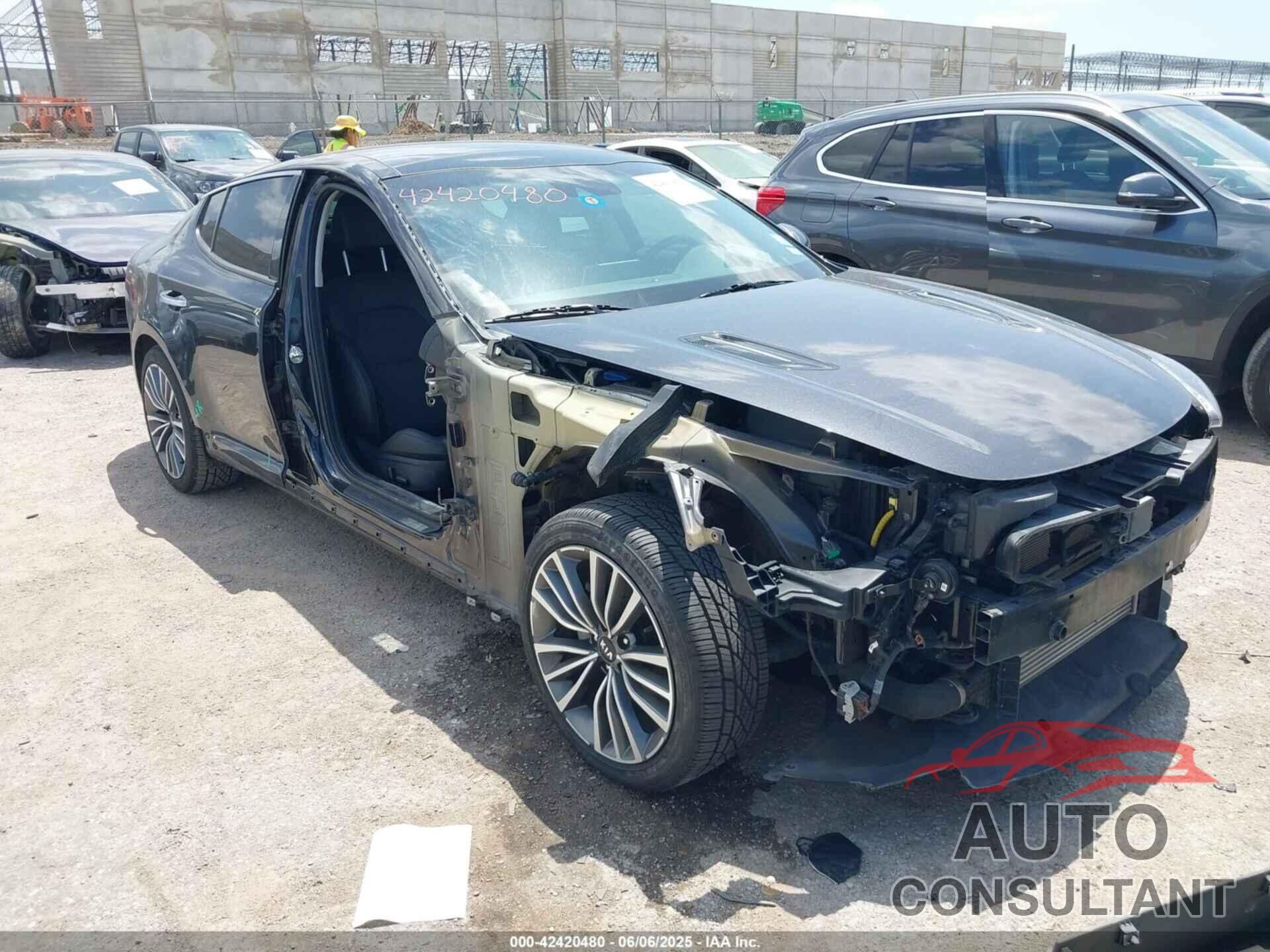 KIA STINGER 2019 - KNAE25LA9K6056243