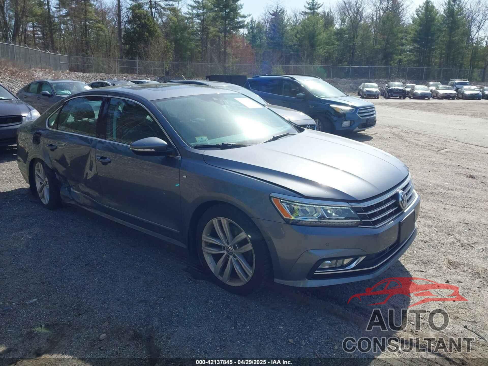 VOLKSWAGEN PASSAT 2018 - 1VWCM7A31JC013629