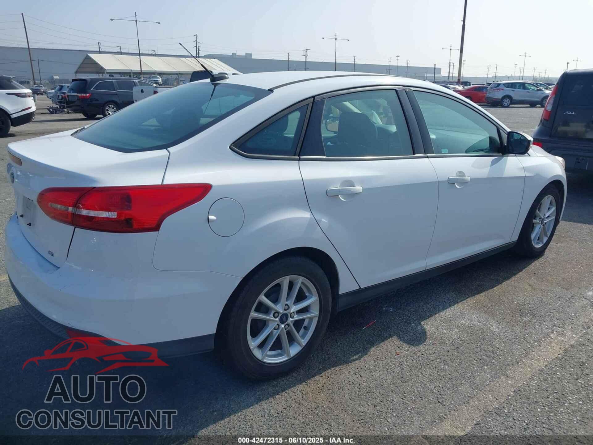 FORD FOCUS 2017 - 1FADP3F27HL206567