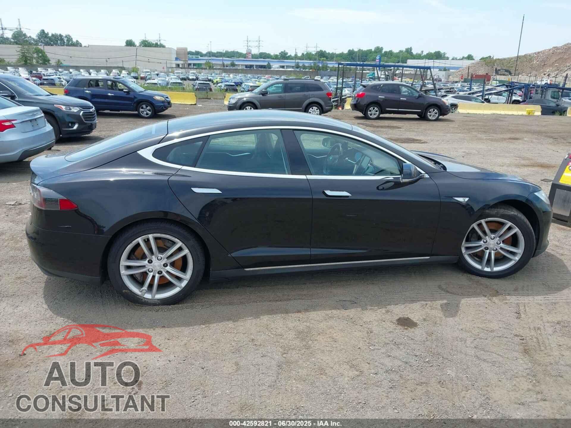 TESLA MODEL S 2014 - 5YJSA1H13EFP36111