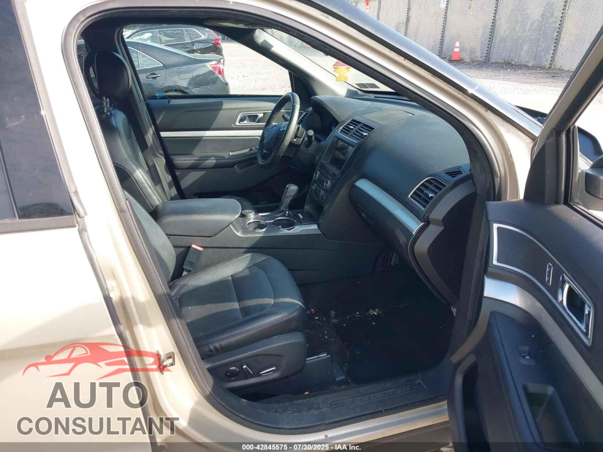 FORD EXPLORER 2017 - 1FM5K8D88HGA40386