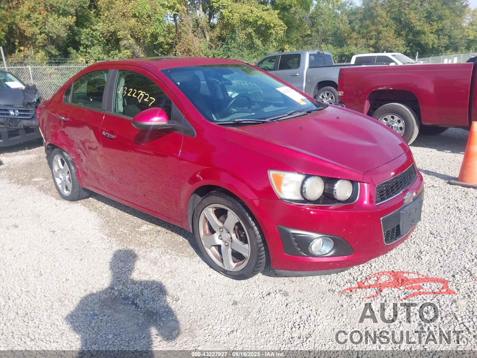 CHEVROLET SONIC 2012 - 1G1JE5SH4C4158708