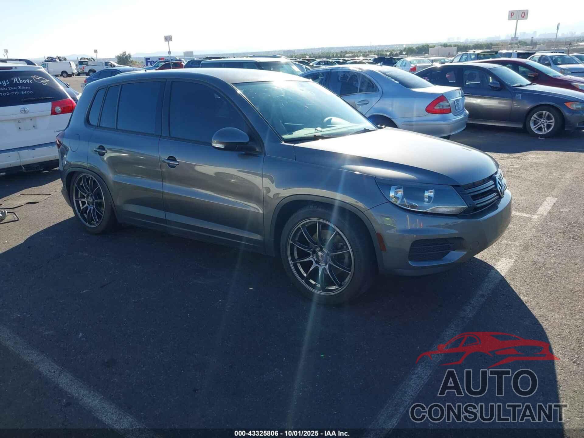 VOLKSWAGEN TIGUAN 2014 - WVGAV3AX7EW618824