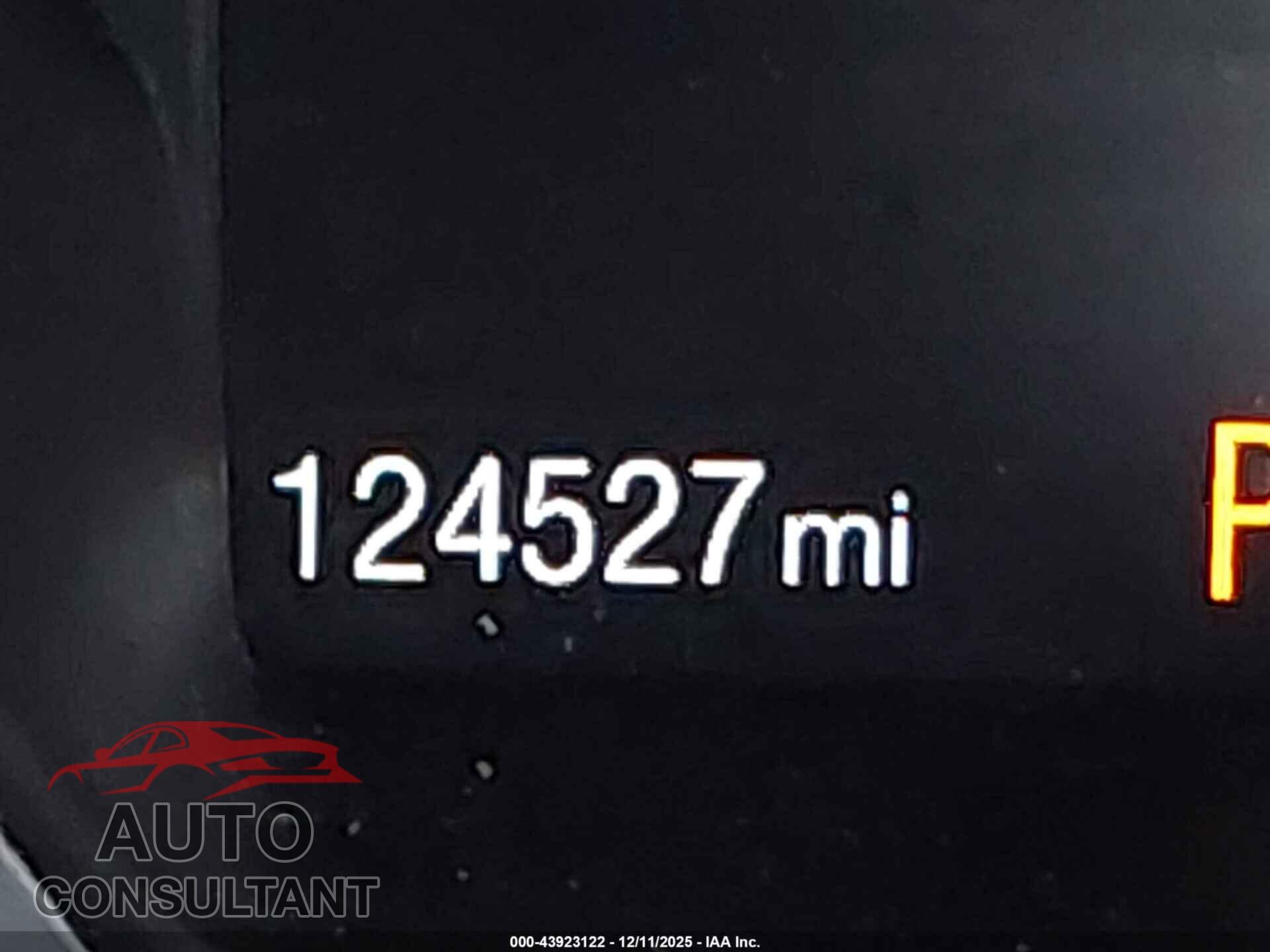 FORD FOCUS 2017 - 1FADP3F20HL205258
